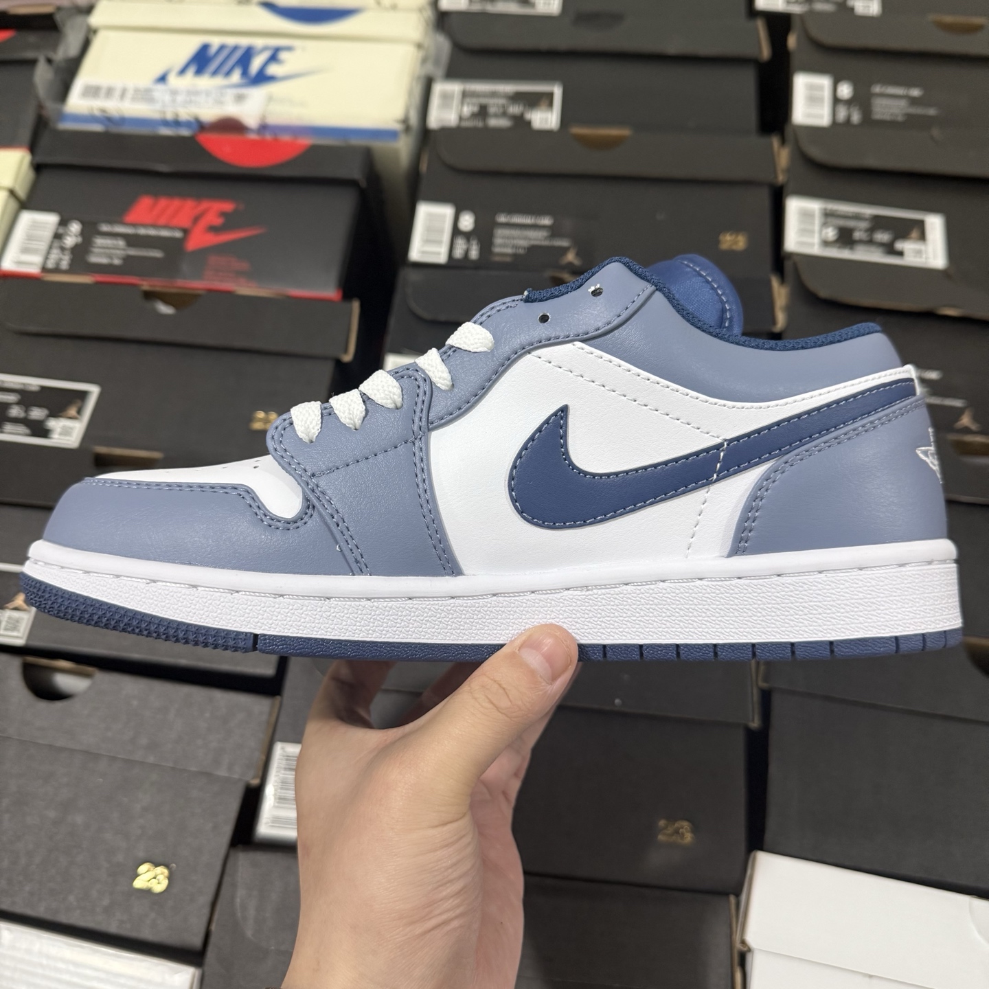 Nike Air Jordan 1 Low “Ashen Slate”553558-414