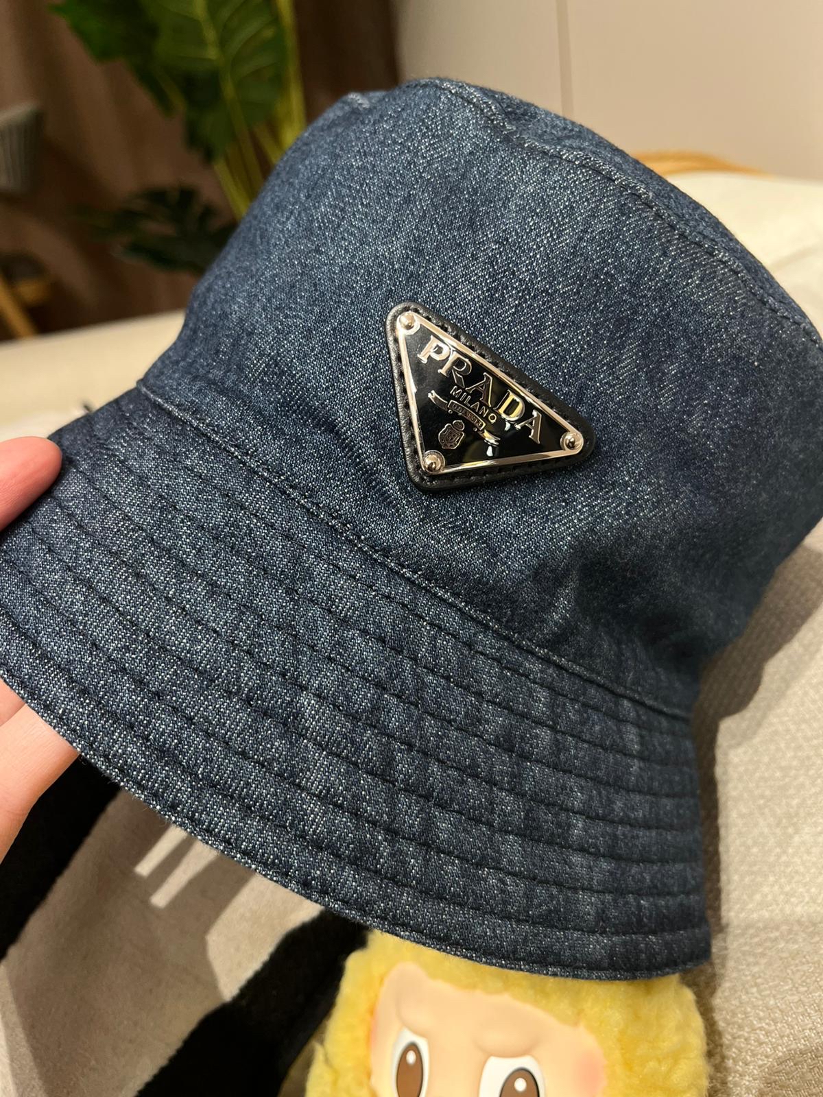 Prada bucket hat M denim  100%Authentic, 99%new