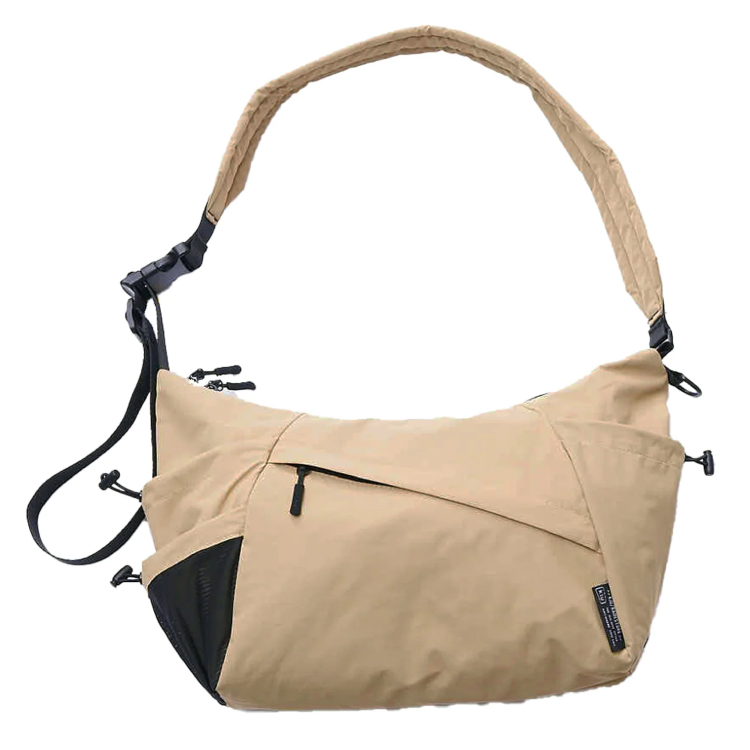 日本代購【 2026新商品 日本直送 KIU 超實用大容量 尼龍 斜孭袋 / 單肩包  Nylon Crossbody Shoulder Bag 】