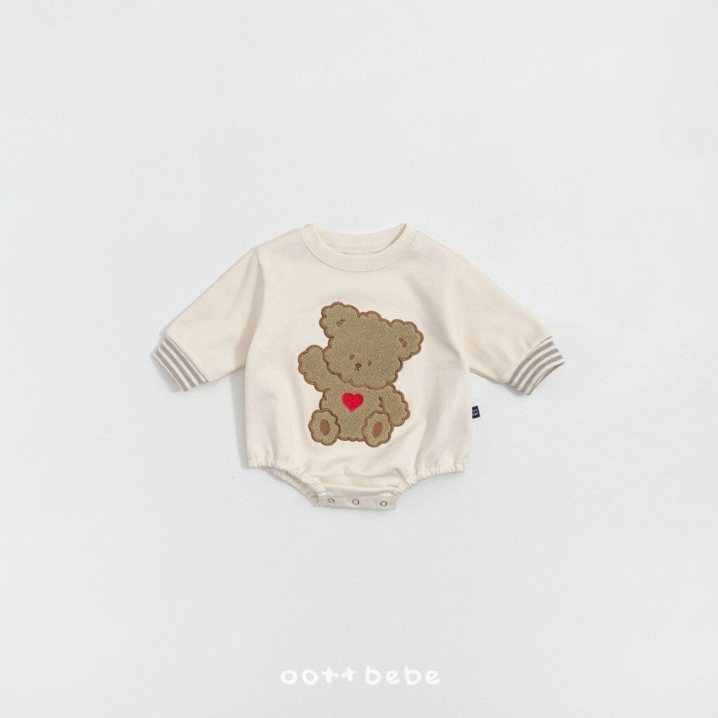 🌸預訂 韓國直送🌸🇰🇷OOTTBEBE兩色大熊仔毛毛貼花長袖包屁衣