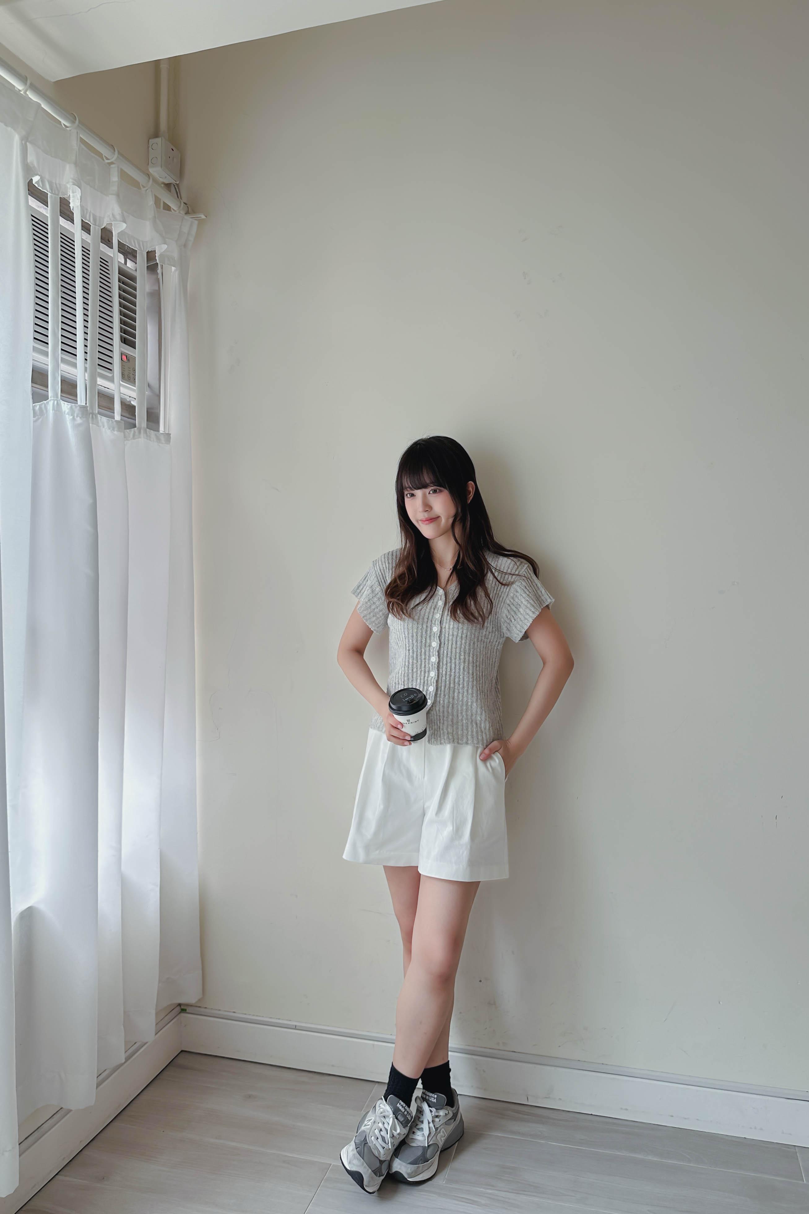 [顯瘦!] 針織V領排鈕上衣 (三色入)