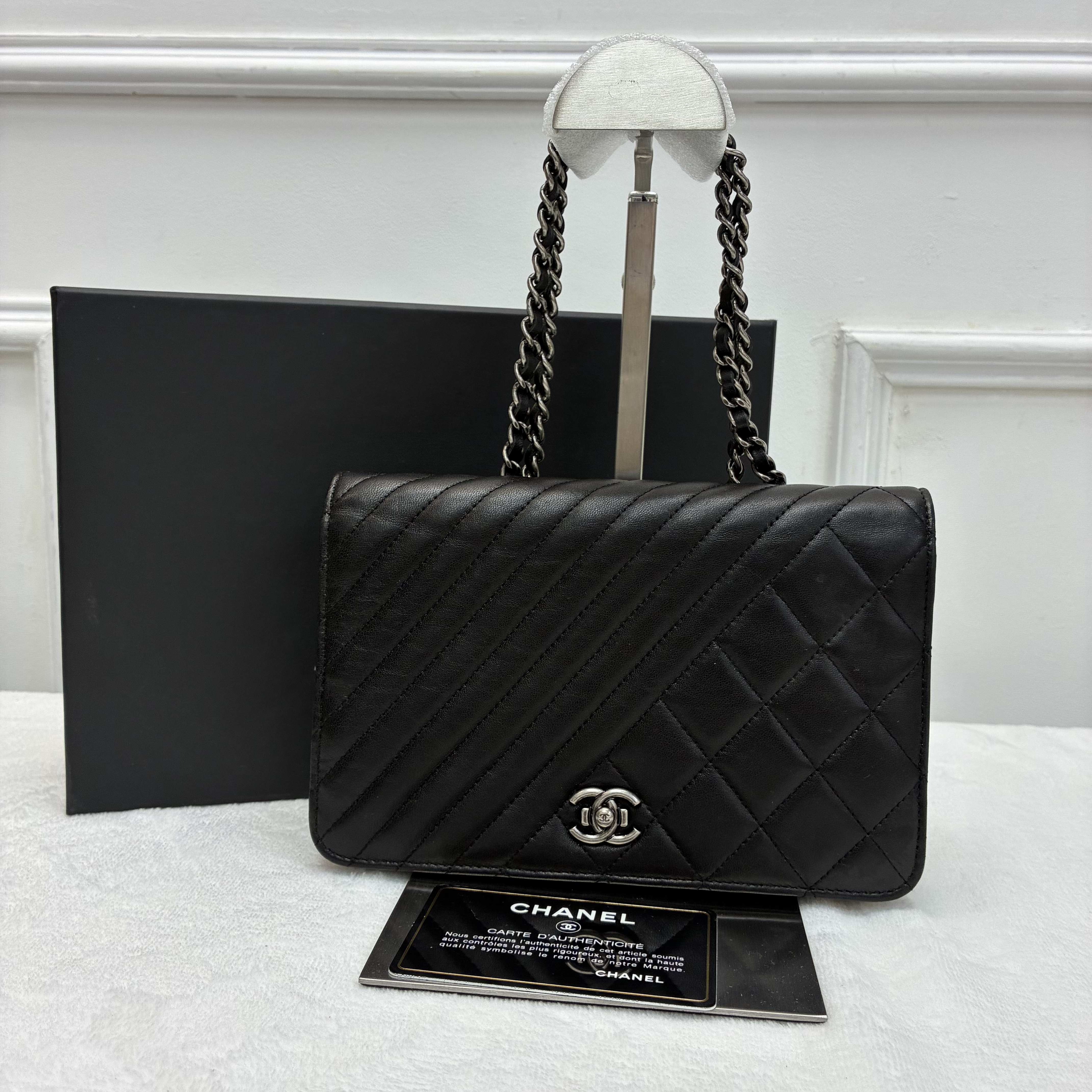 Chanel boy woc黑色銀扣