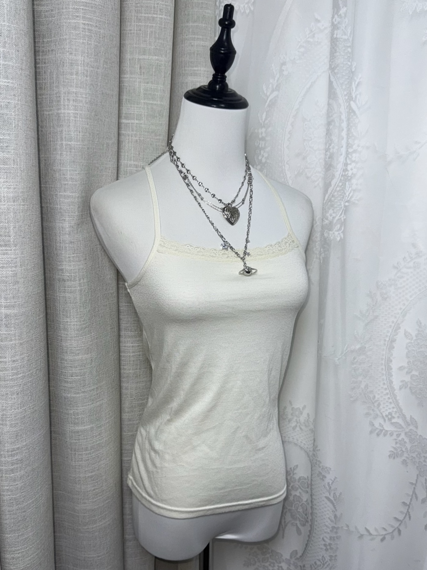 Downtown Girl Aesthetic Lace Tank