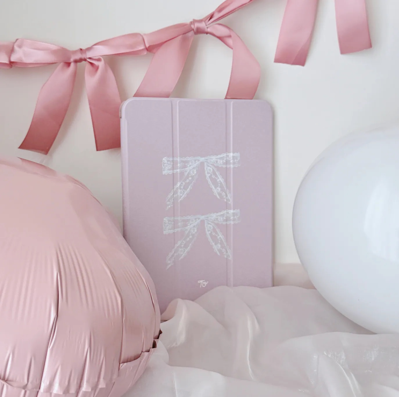 【Ballerina Lace Ribbon】透明磨砂書本式 iPad Case