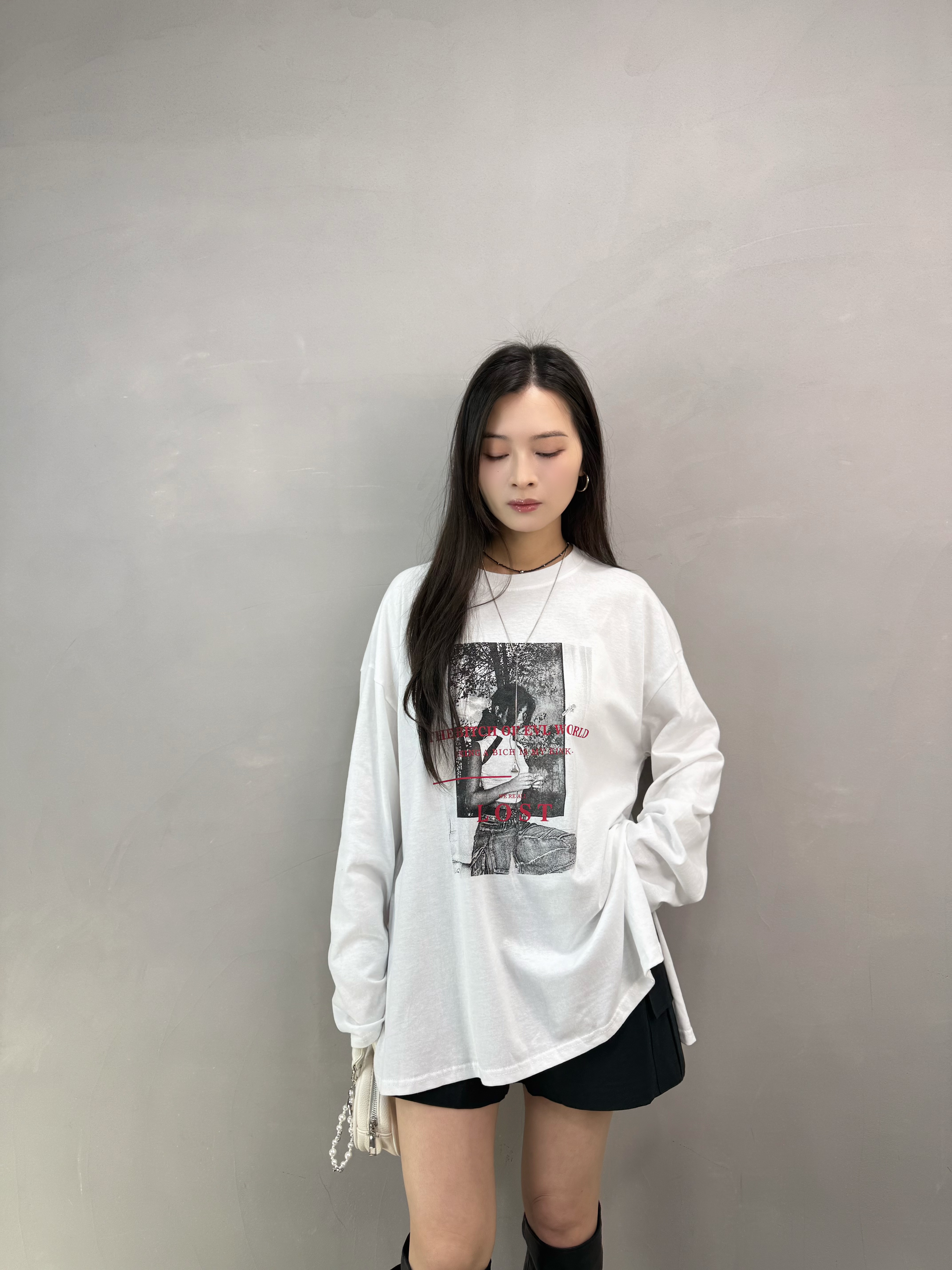 H16 人像開叉tee