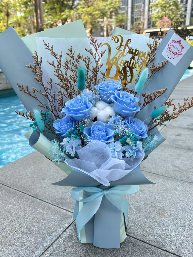 情人節永生花花束（6朵玫瑰, 高約43cm、紅、淺紫、深紫、粉紅、藍）