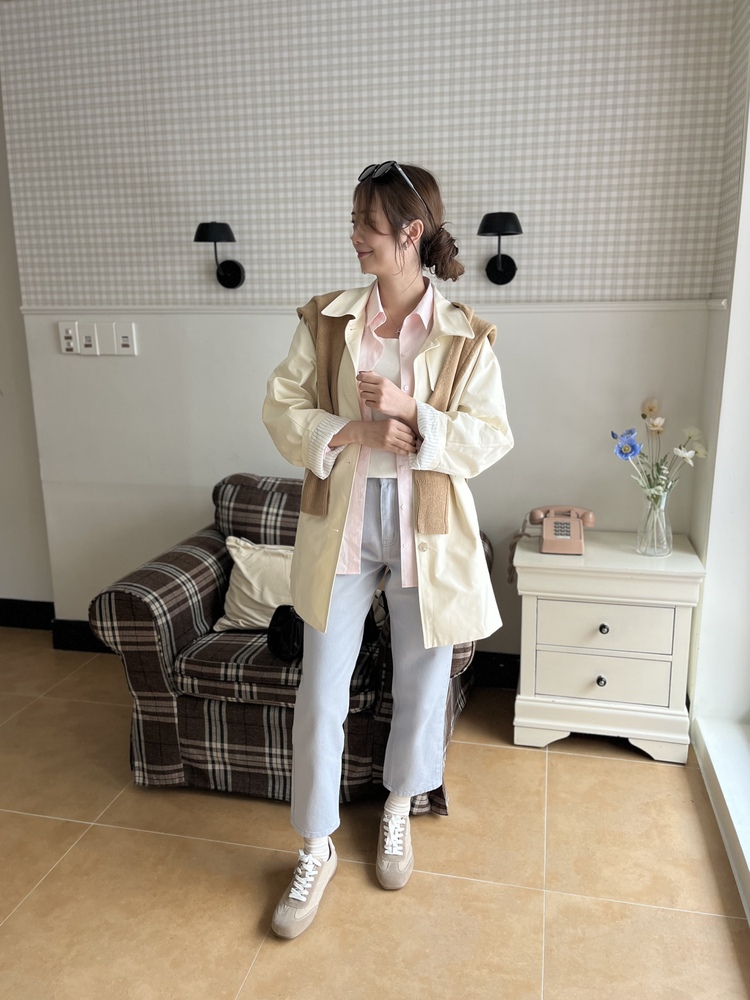 Stripe-Lined Relaxed Trench Coat (Cream)