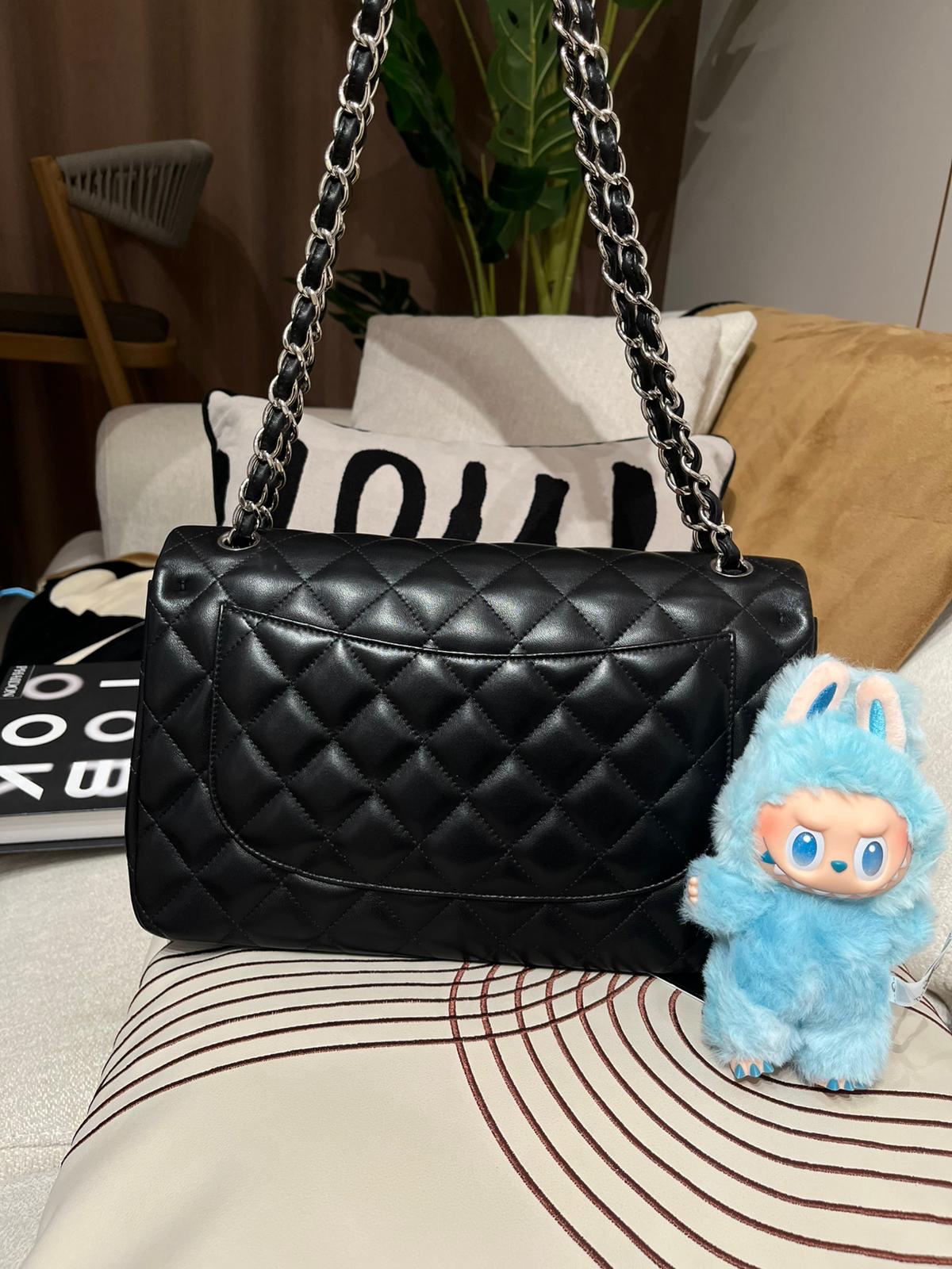 Chanel classic flap 30cm,jumbo A58600 黑色羊皮銀扣100%Authentic ,98%new ✅20card ✅塵袋✅box 
