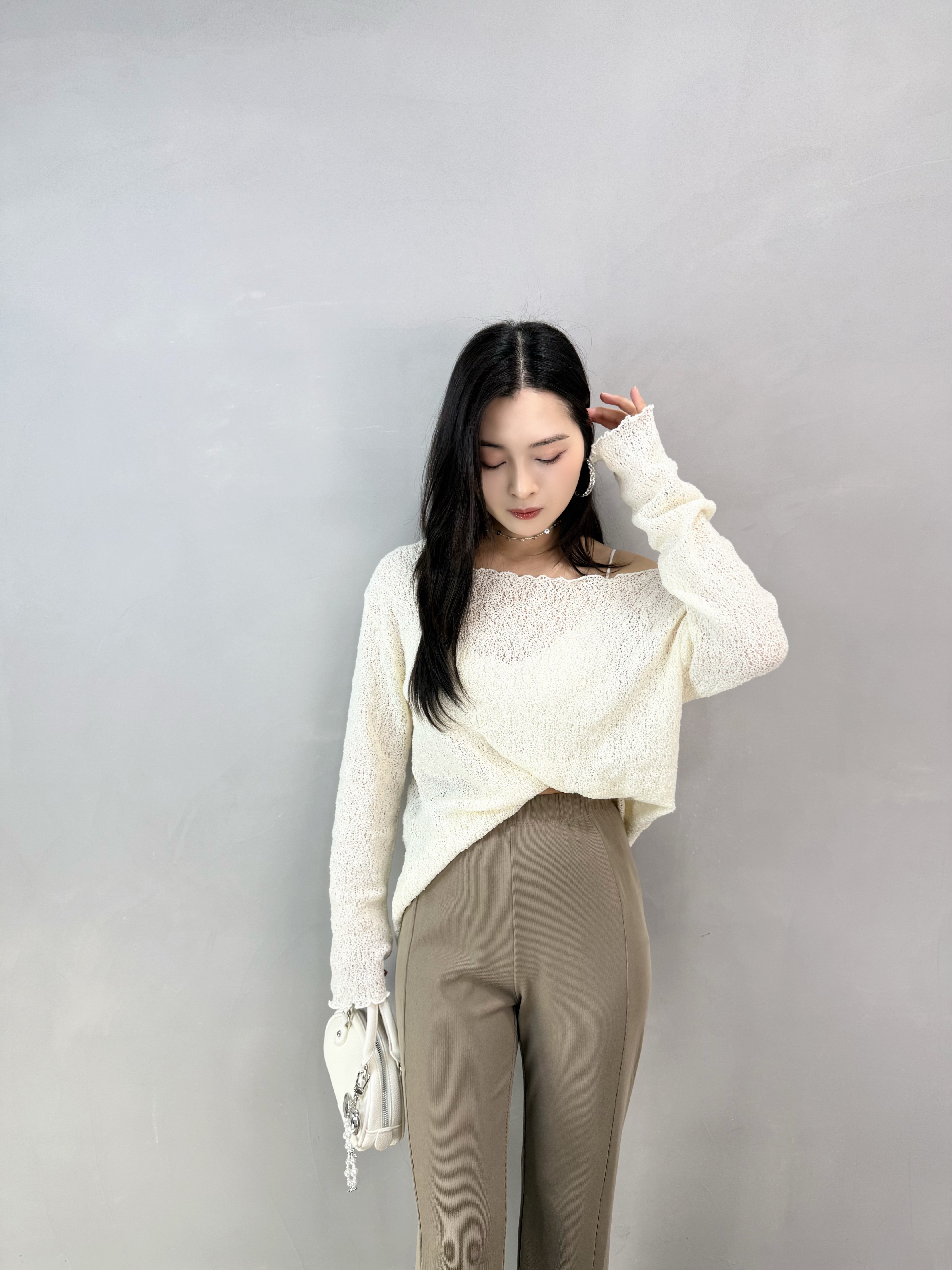 I87 木耳邊通花露膊Top