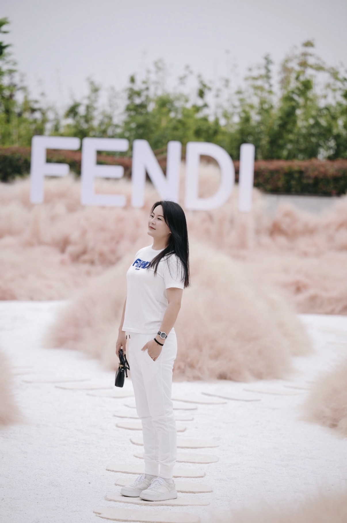 Fendi 藍色繡花Logo 白色Tee（童裝12碼）