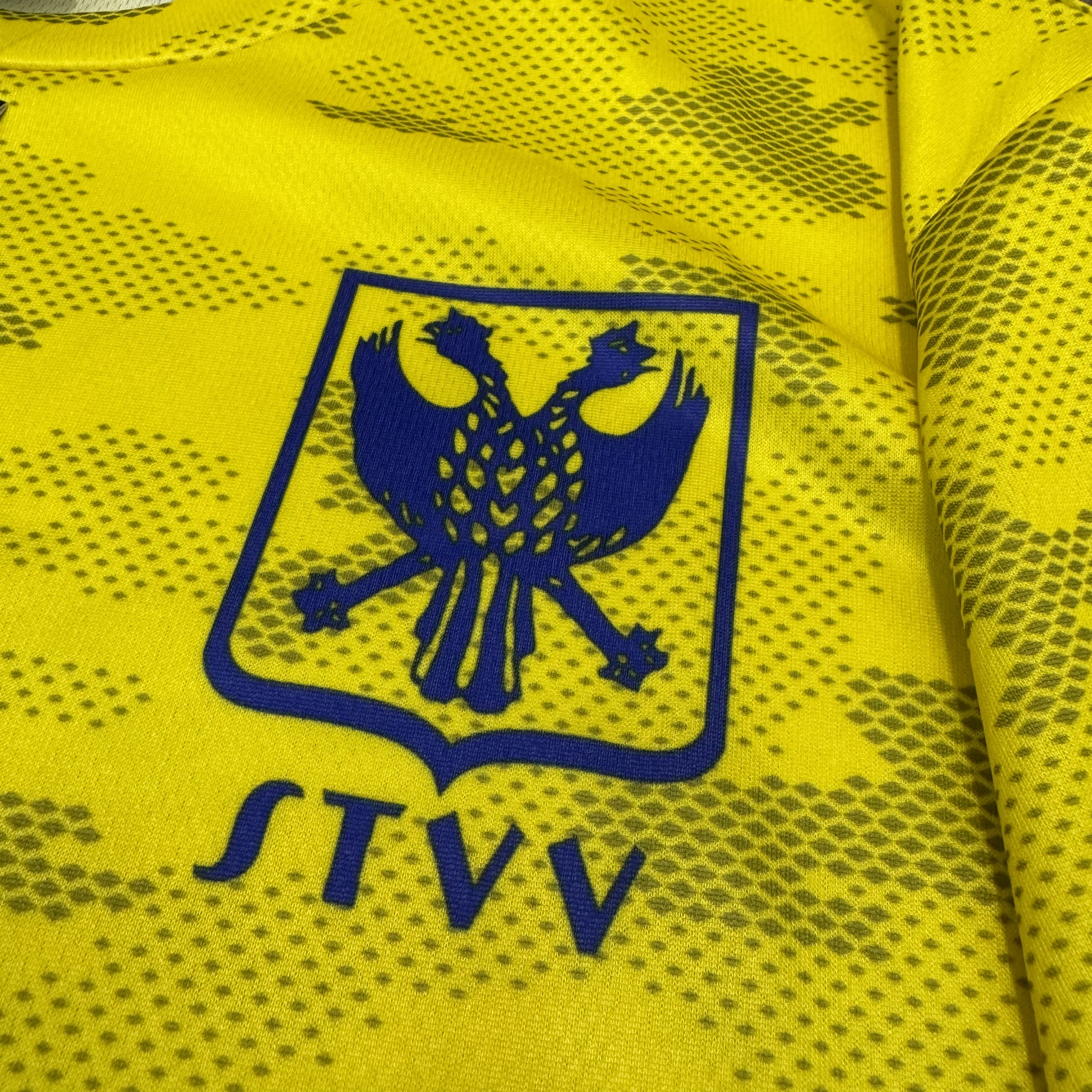 聖徒爾登 Sint-Truiden STVV 18/19 home shirt(Bnwt)