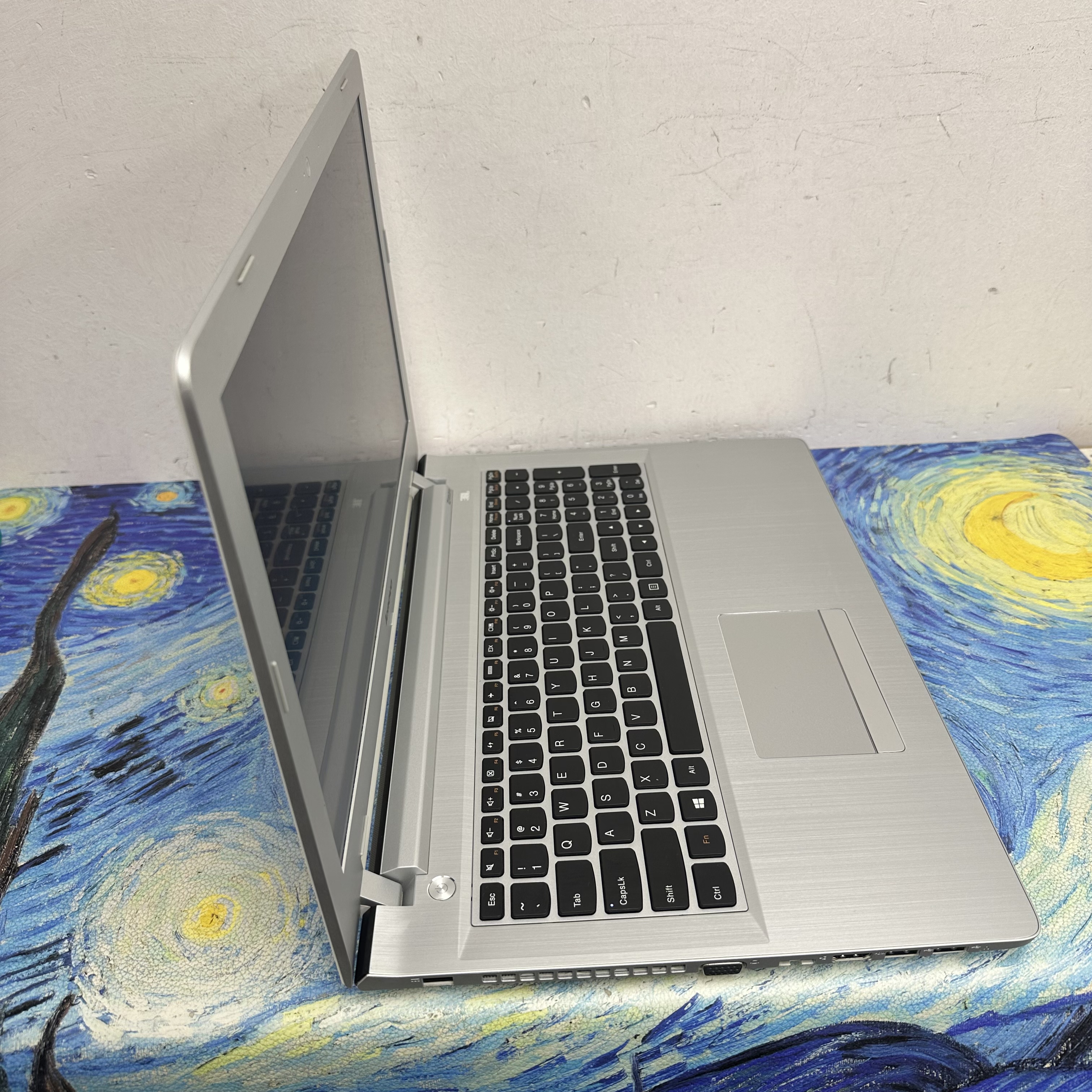 #5613 Lenovo ThinkPad ideapad/16GB/256GB SSD/ 平靚正文書機/ Movie / Netflix/ Laptop / Notebook / Gaming / PC / Movie / Netflix / Office / Windows