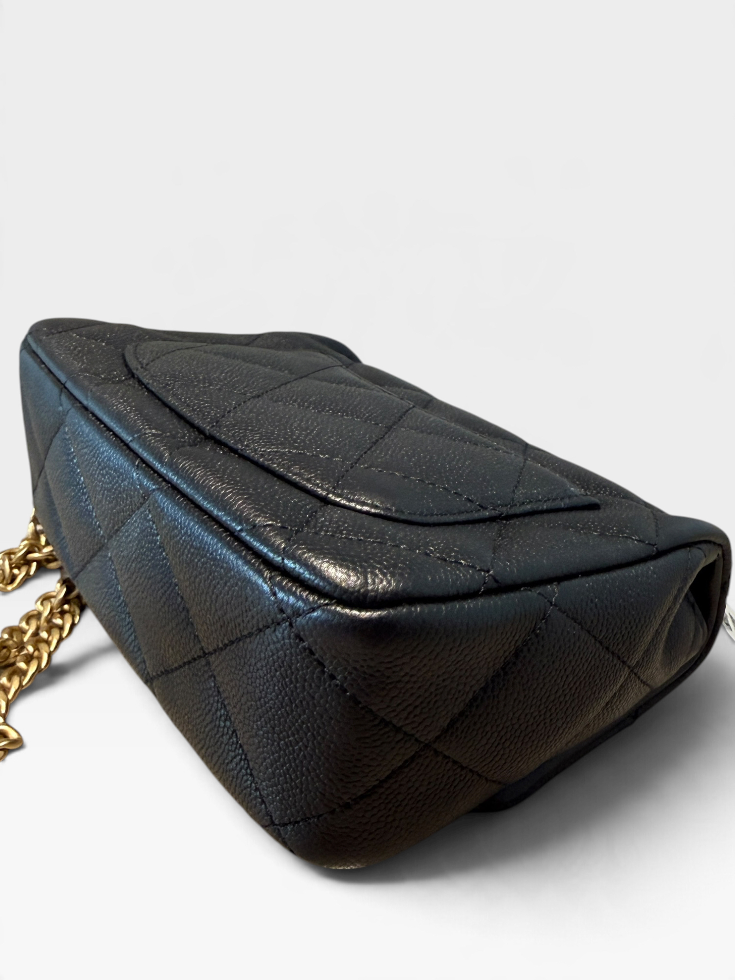 Pre-Owned Chanel 23P Sweetheart Crush Flap Bag / Product Code: 10123