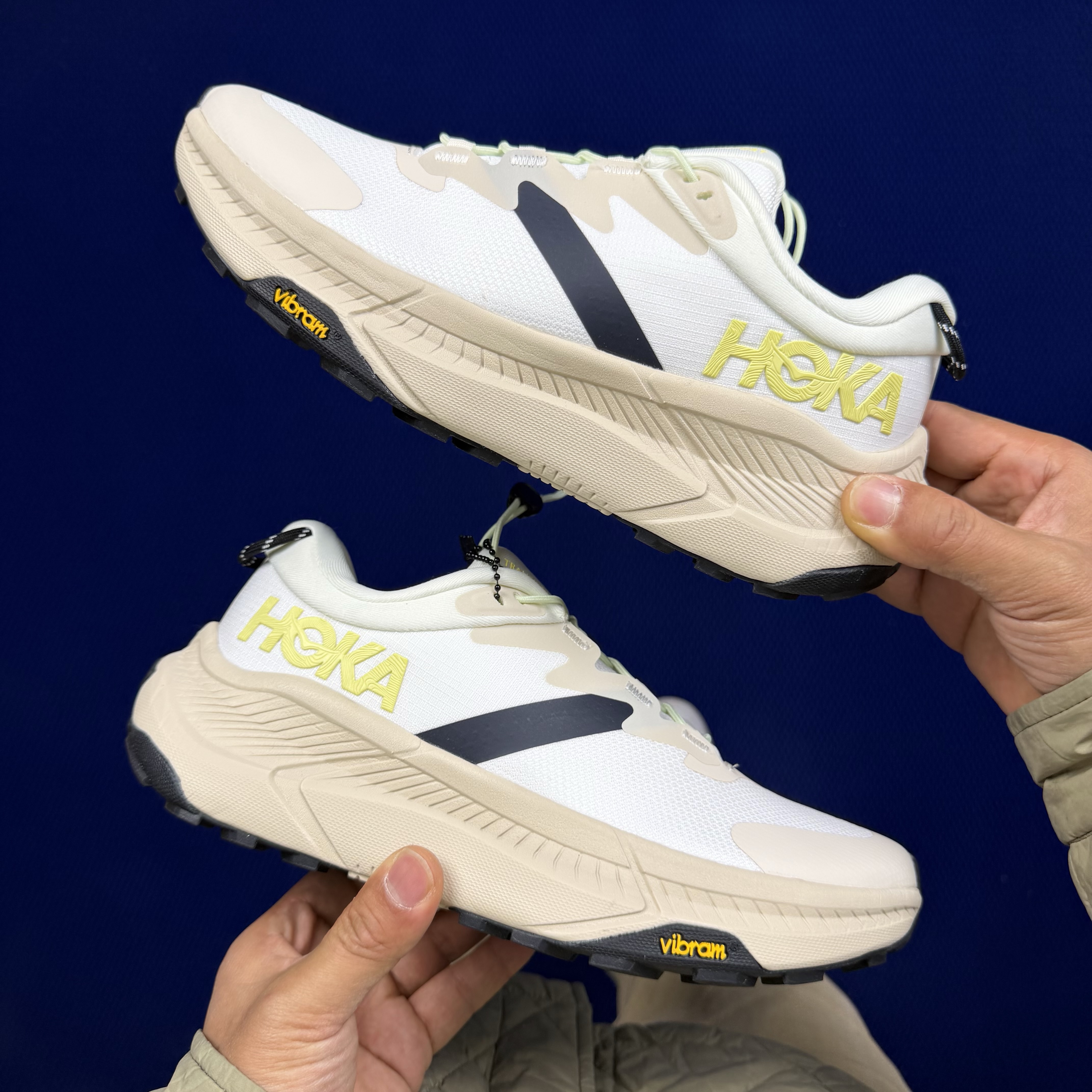 Hoka One One Transport