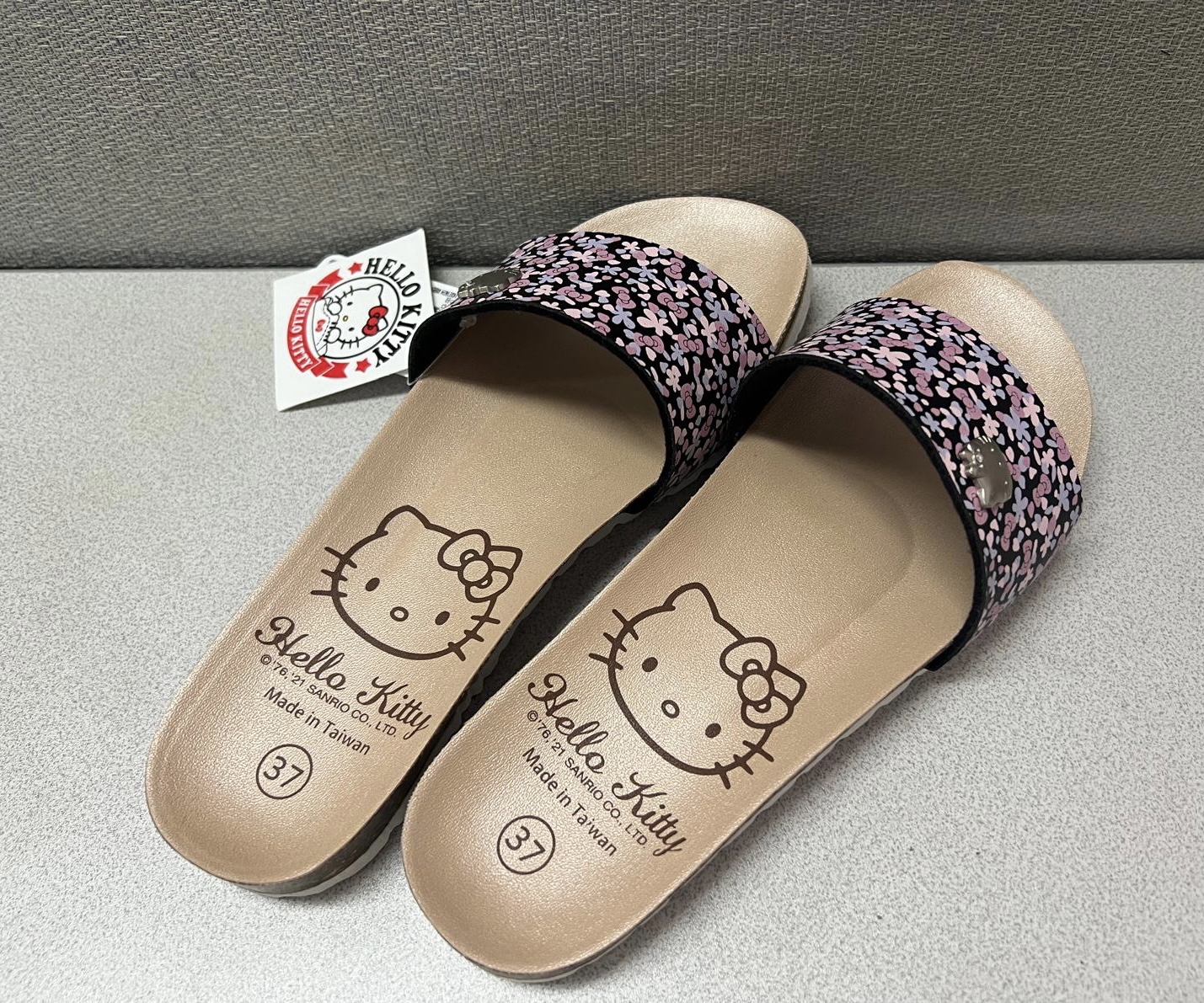 🇹🇼台灣直送🇹🇼 Hello Kitty 小碎花拖鞋