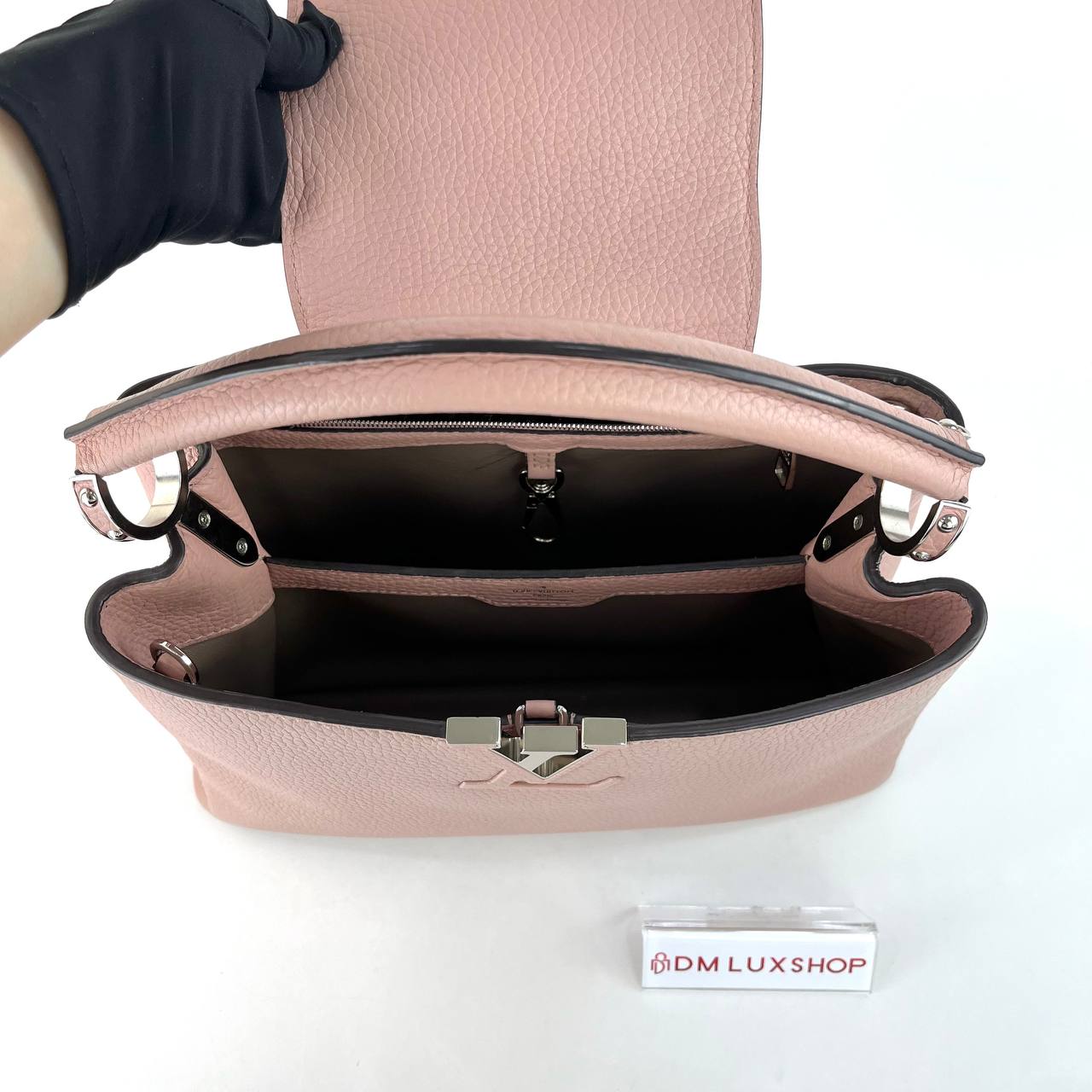LV Capucines MM Pink