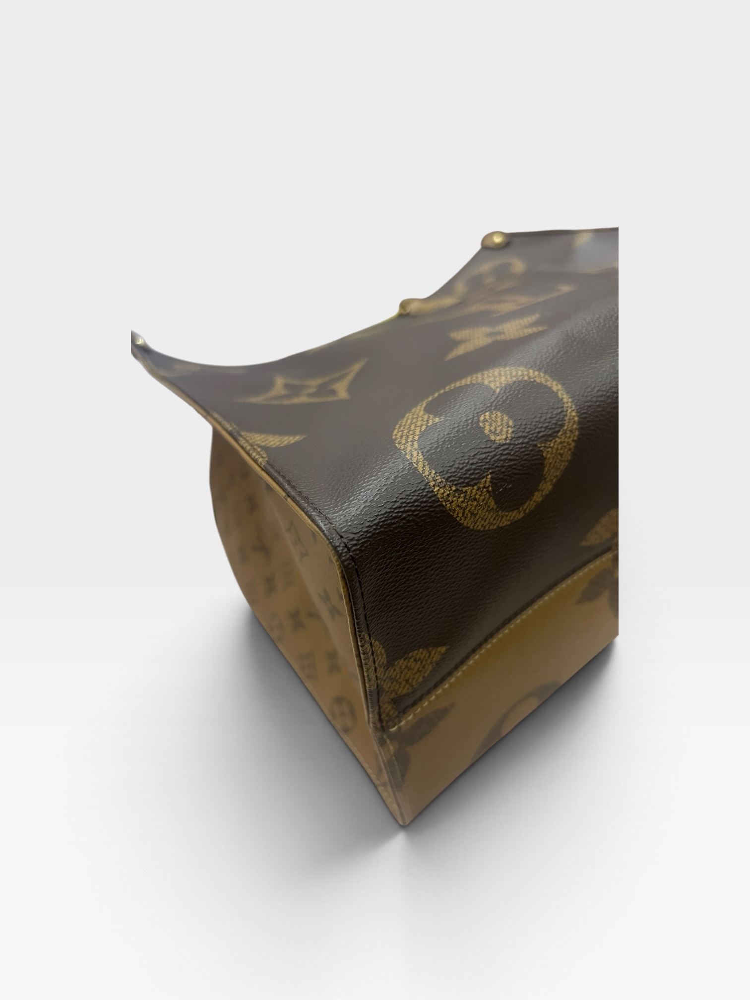 Pre-Owned Louis Vuitton OnTheGo Giant Monogram Reverse Tote Bag/Product Code: 102302