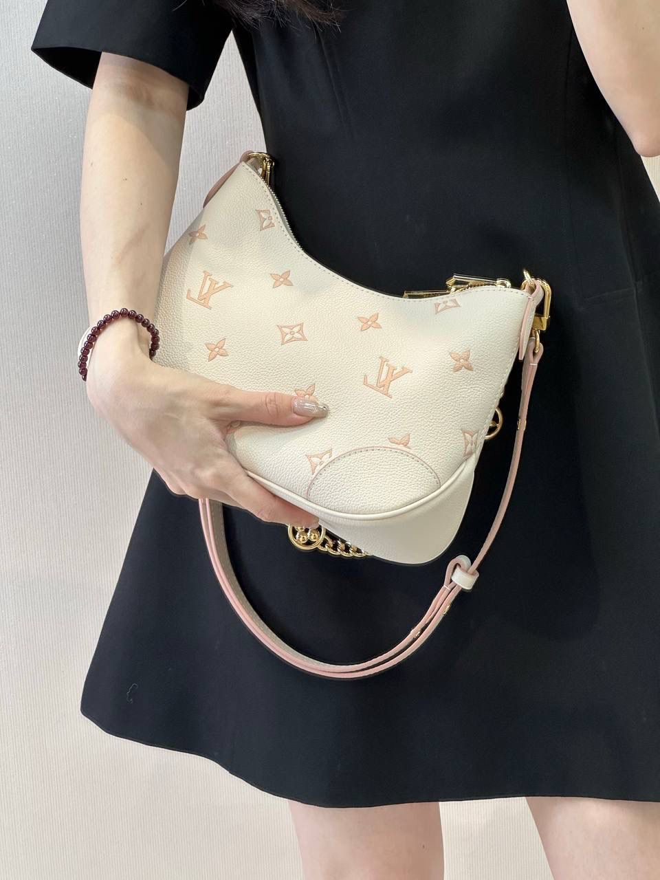 LV最近被问爆的奶油坚果全皮牛角BOULOGNE手袋😍💕