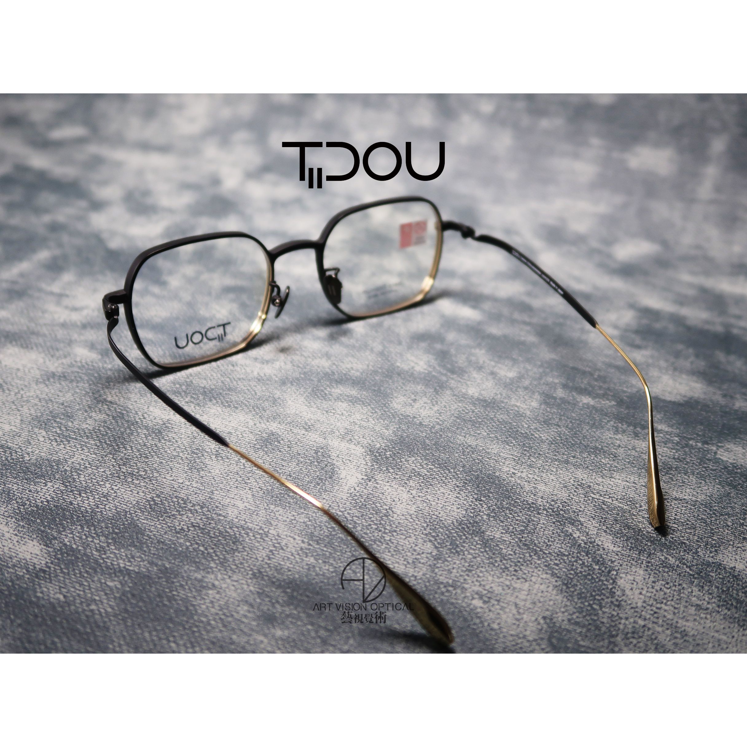 Tidou Eyewear TT64 厚切鈦金屬方框