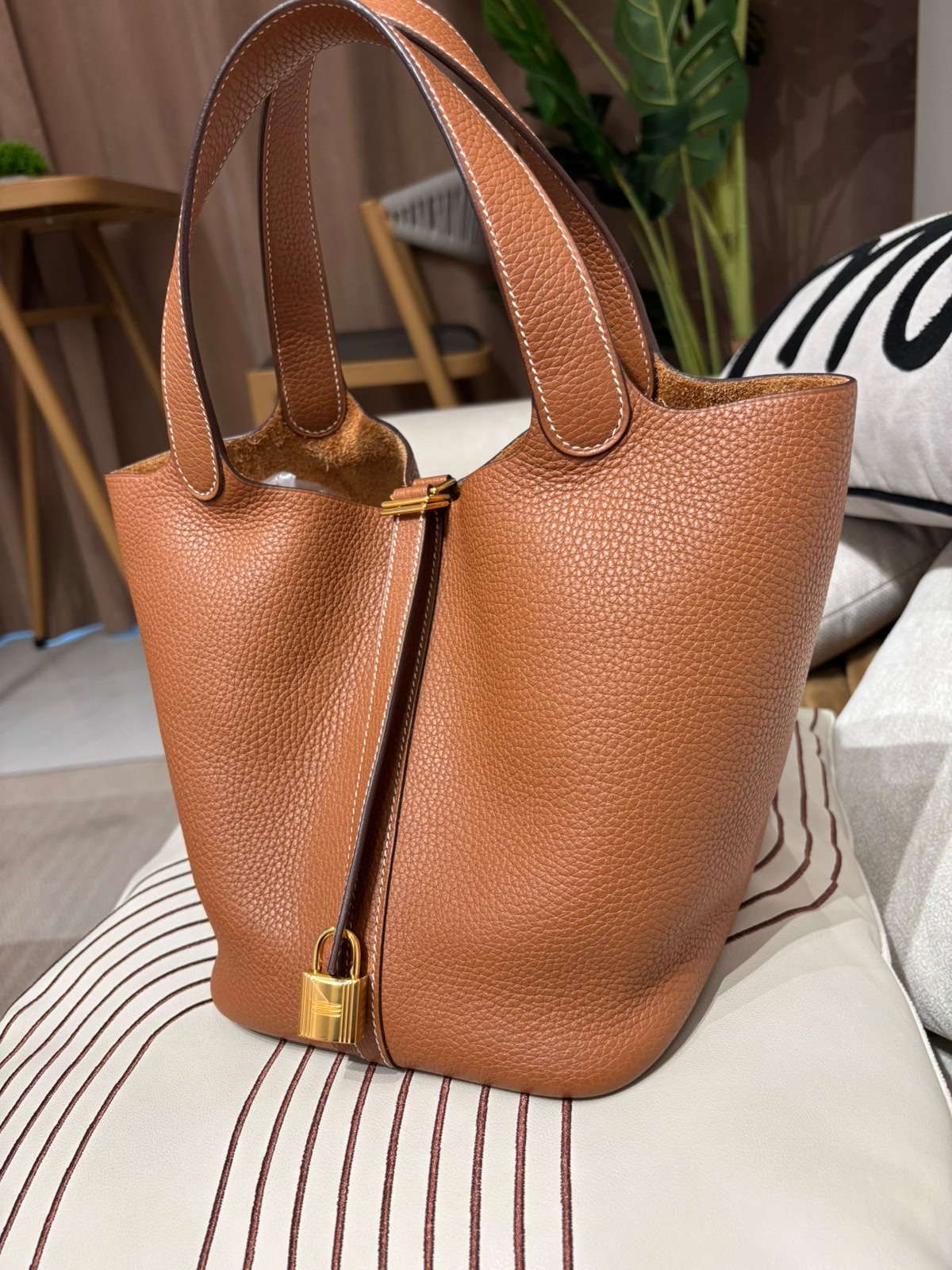 Hermes Picotin 22 Gold/Gold Stamp Z 100%Authentic, 98%New ✅收據副本✅Key Lock✅Dust bag