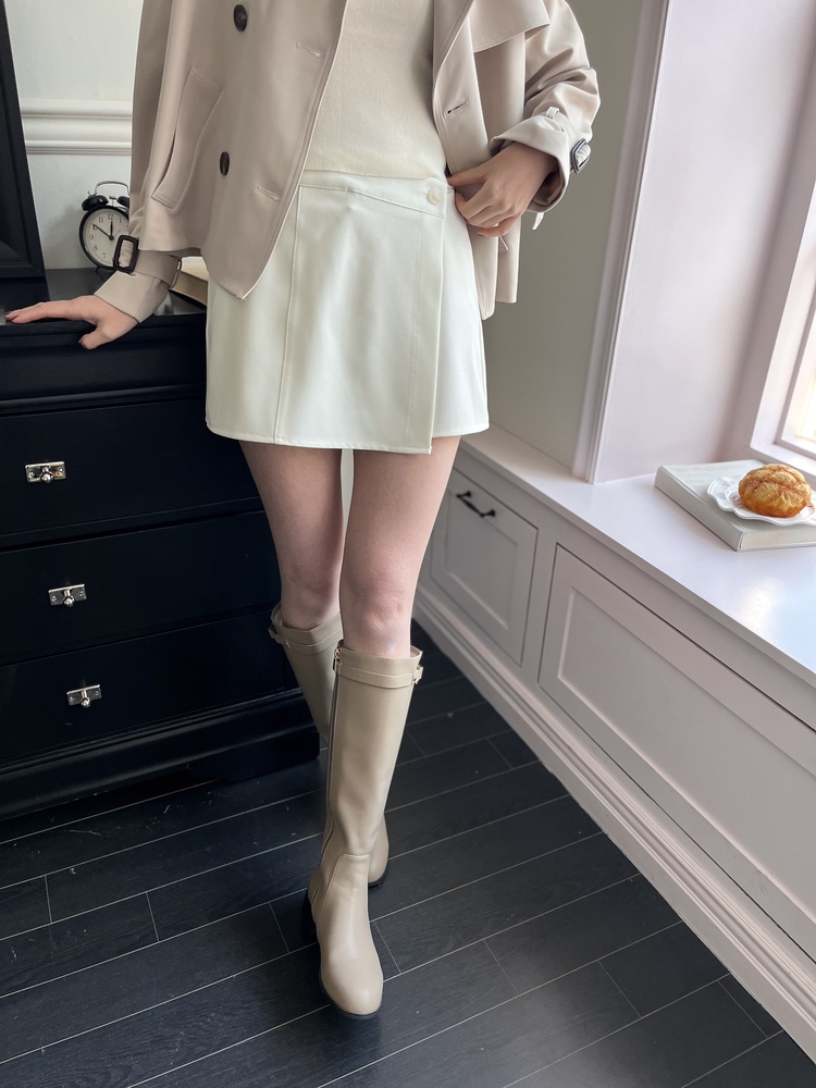 Front-Overlap Skorts (Ivory)