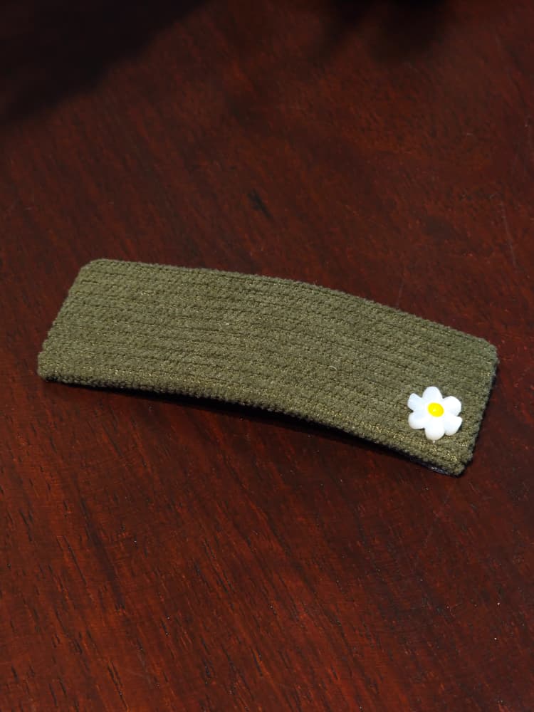 Ribbed Fabric Snap Clip