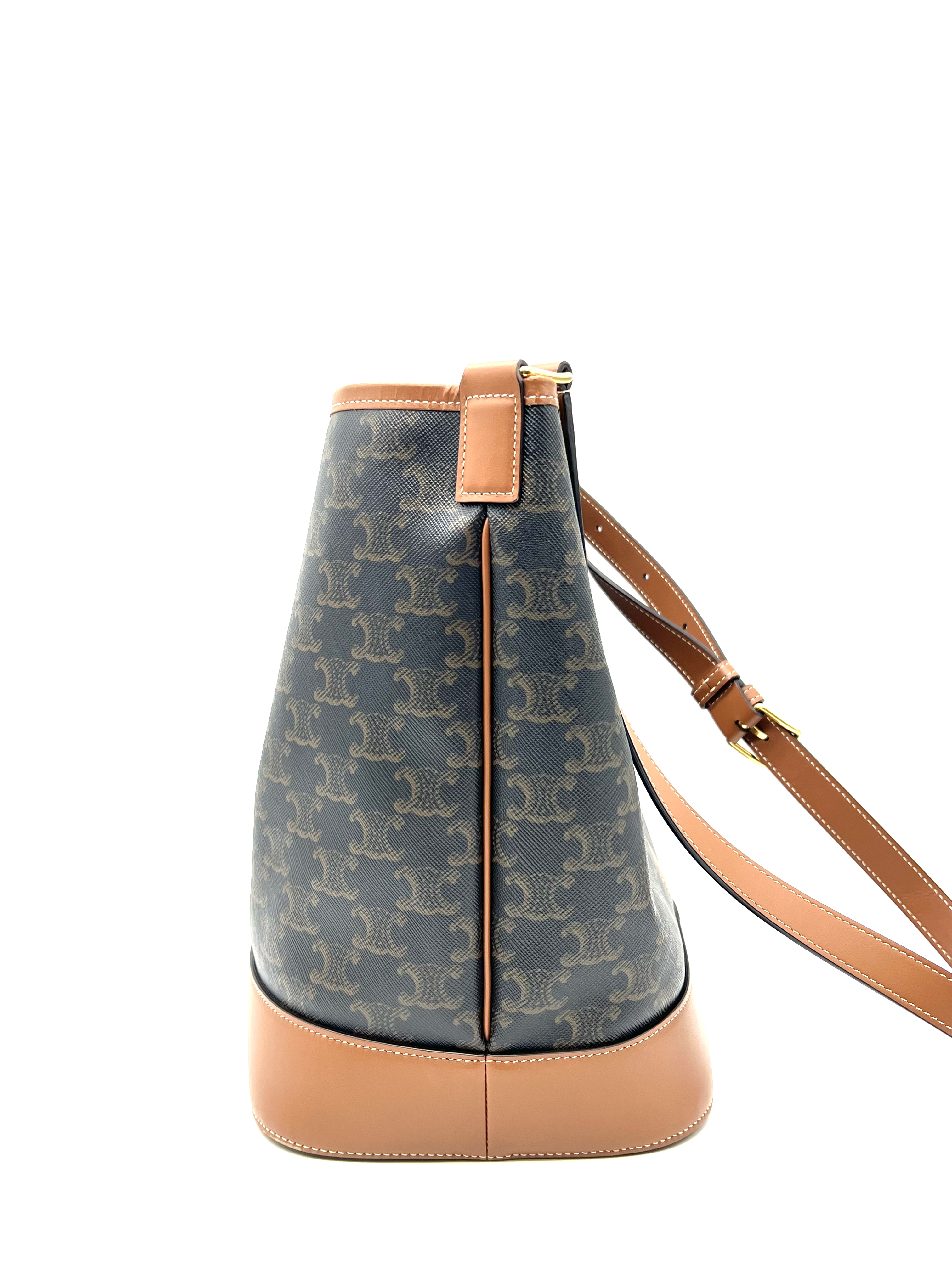 Pre-Owned CELINE Bucket Bag / Product Code: 26051201