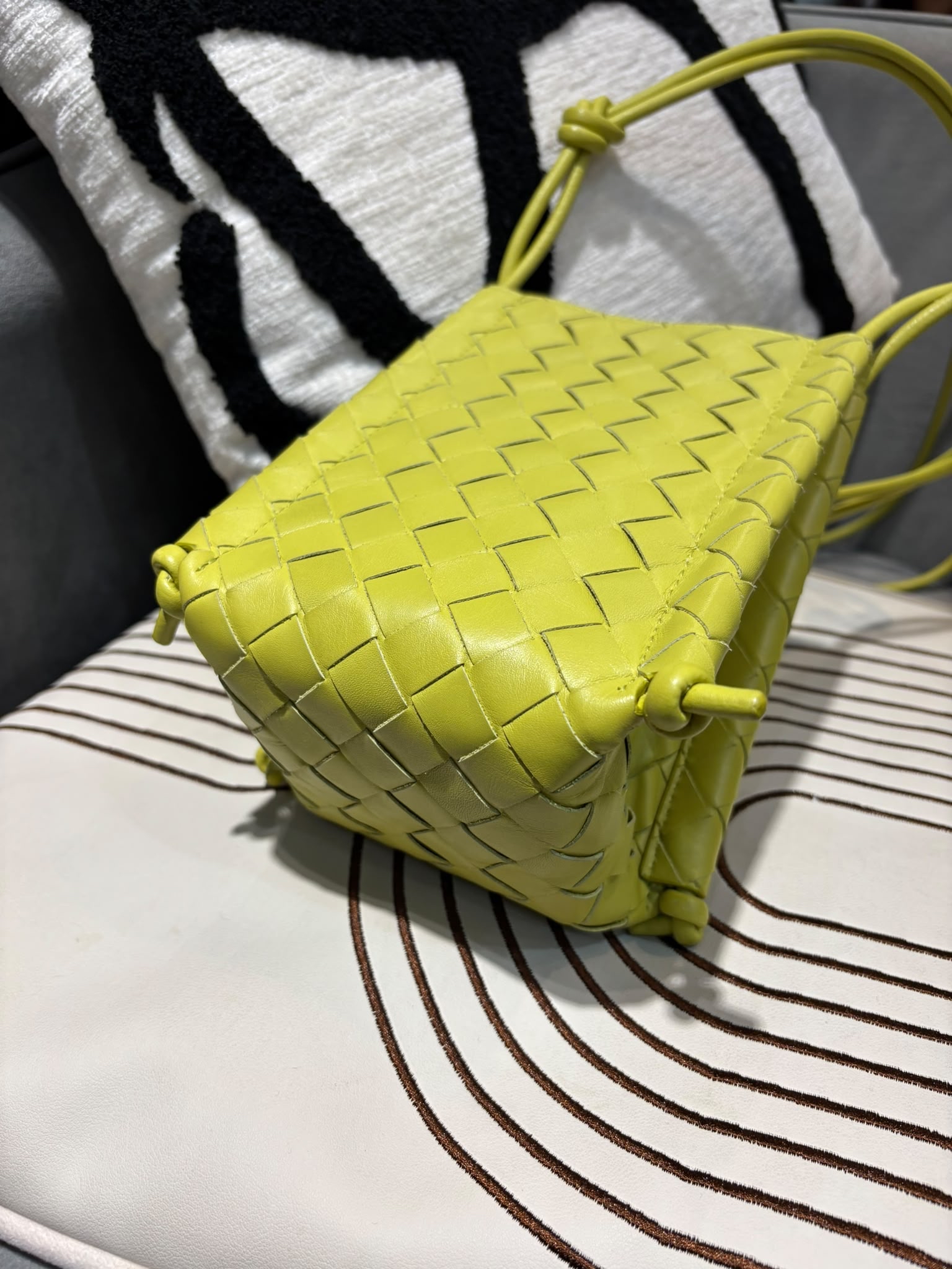 Bottega Veneta Mini The Knot Intrecciato bucket bag,100%AUTHENTIC, 95%new  