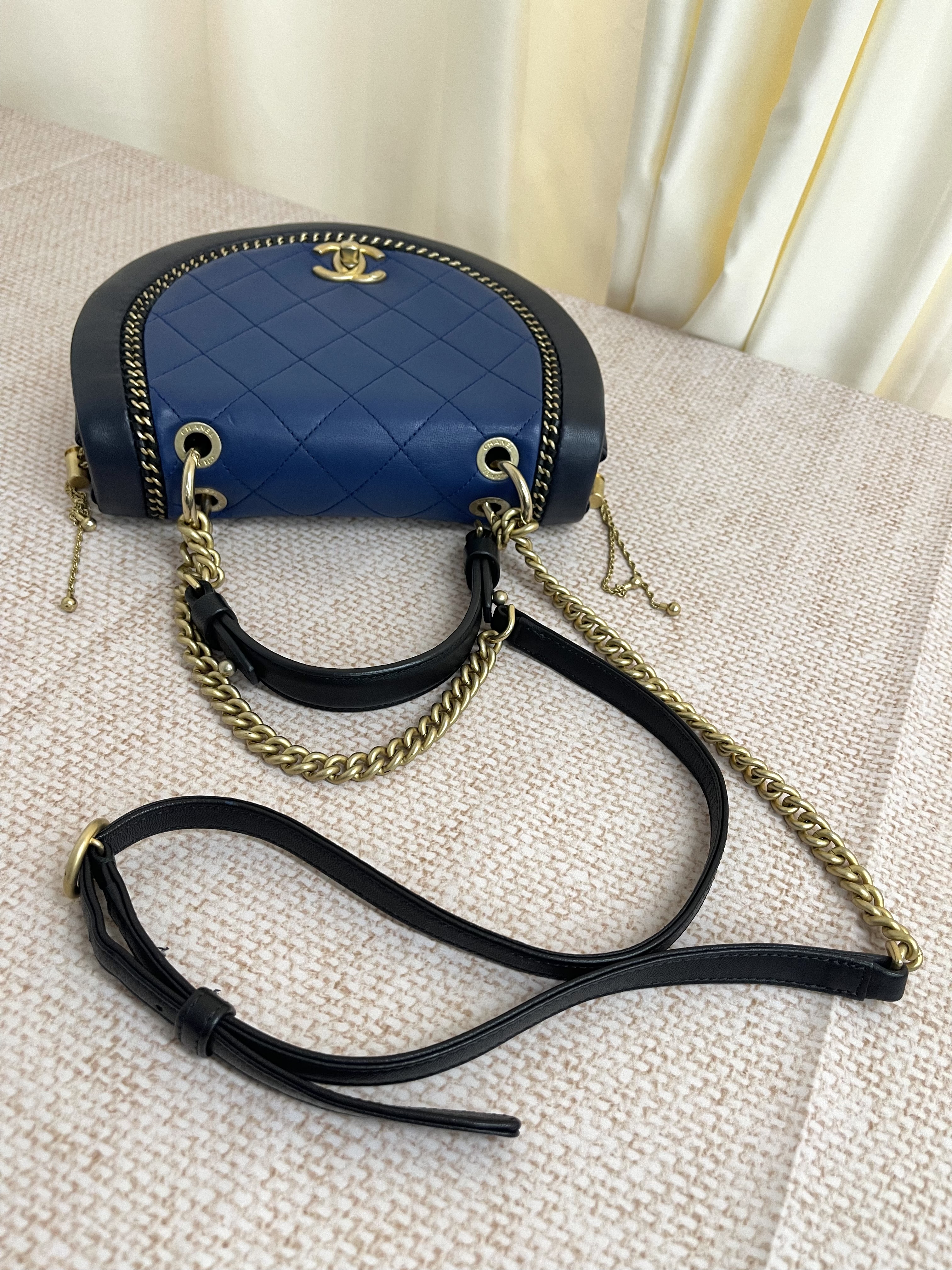 Pre-owned Chanel shoulder bag / Product Code: 26020402