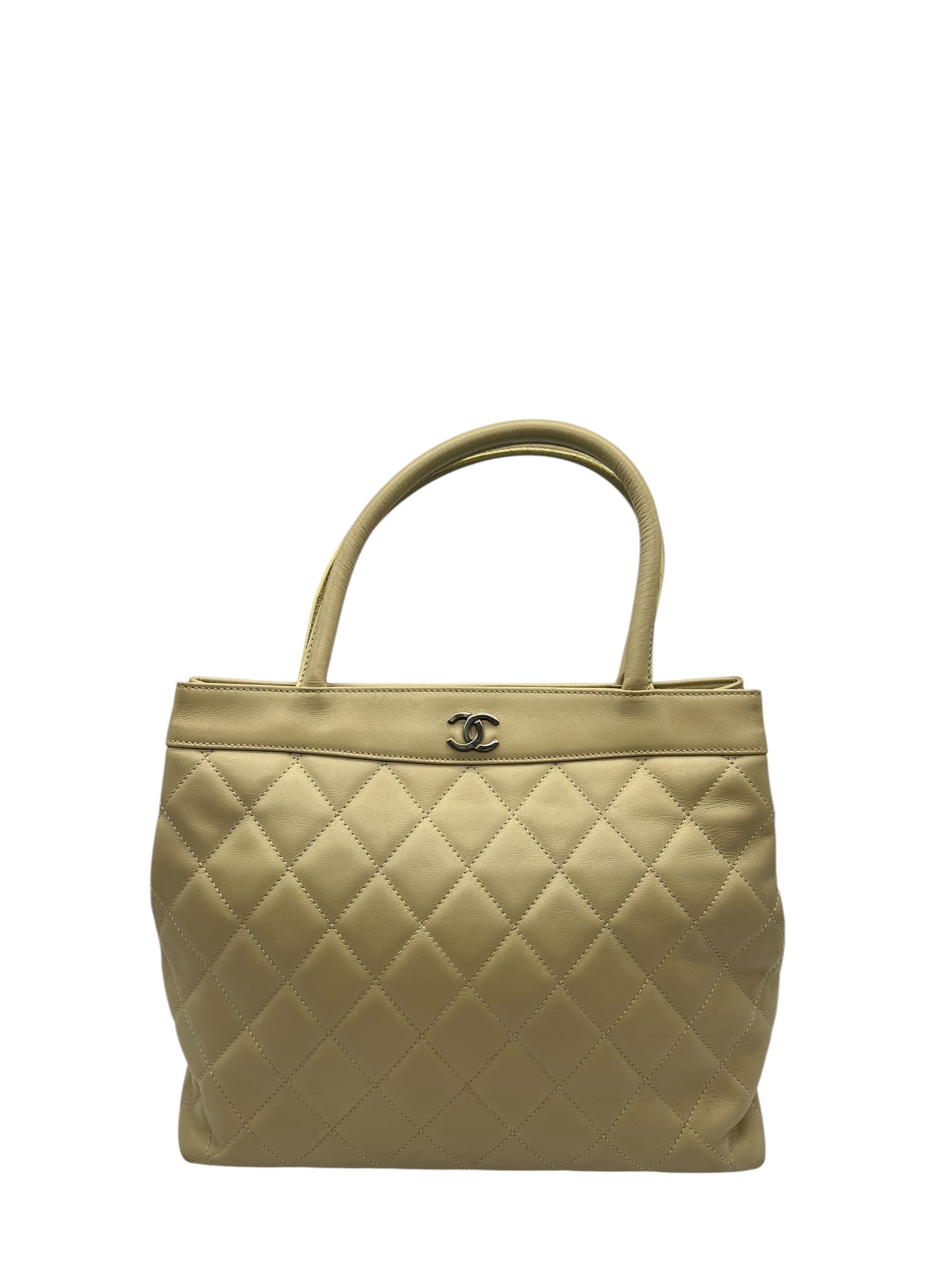 Pre-Owned CHANEL Handbag / Product Code: 26060505