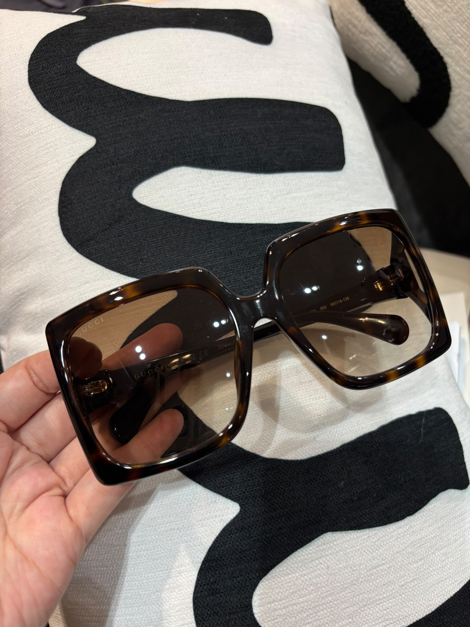 Gucci sunglasses 太陽眼鏡 100%Authentic, 95%New✅box
