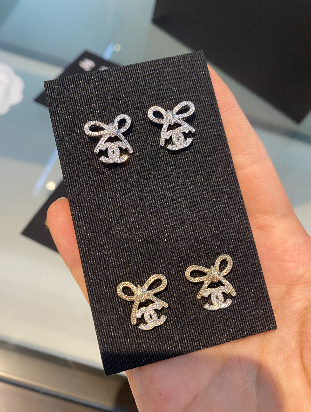 預訂❣️Chanel 蝴蝶結CC水鑽耳環 金色/銀色都有