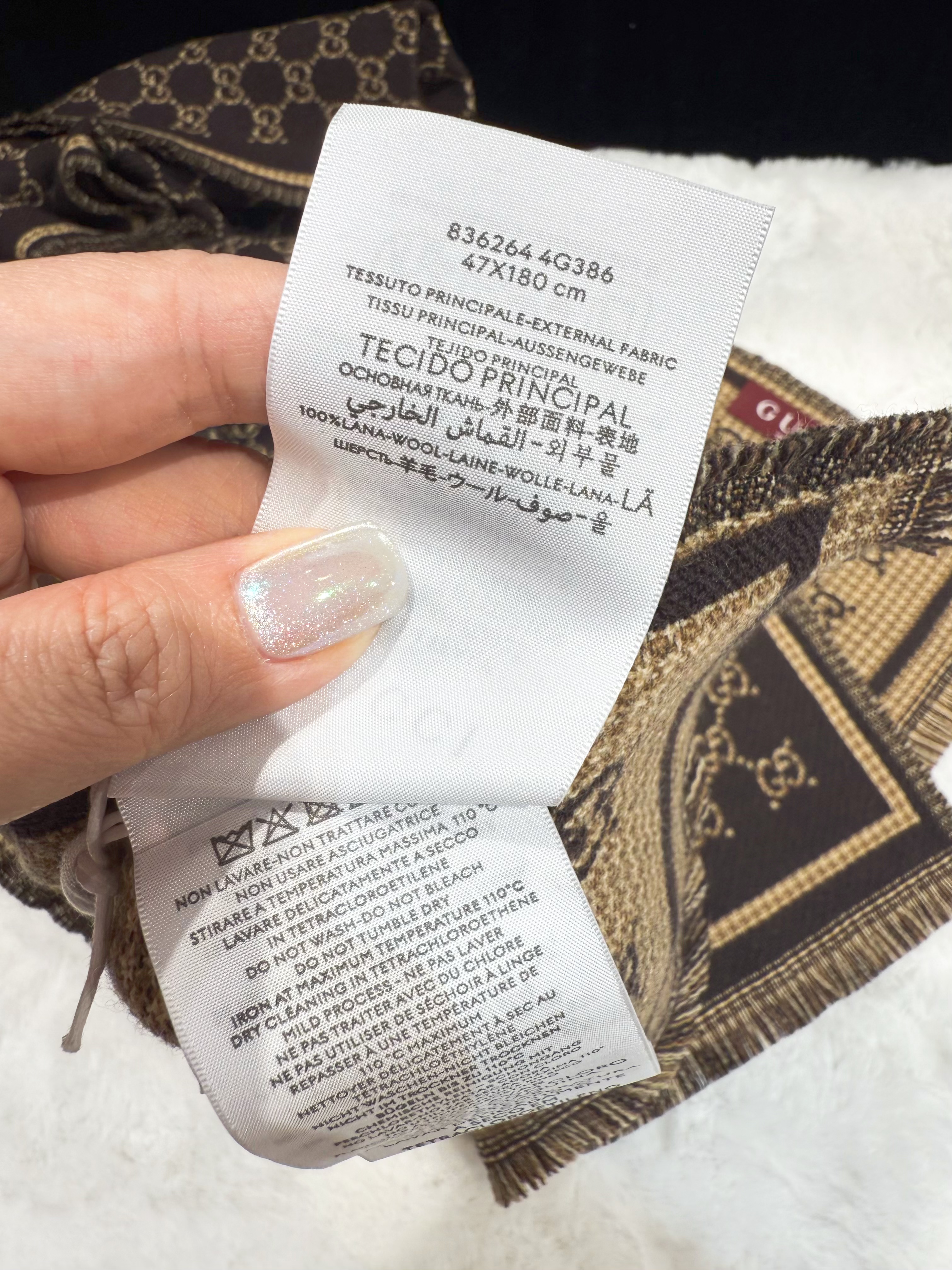 Gucci scarf 836264/brown