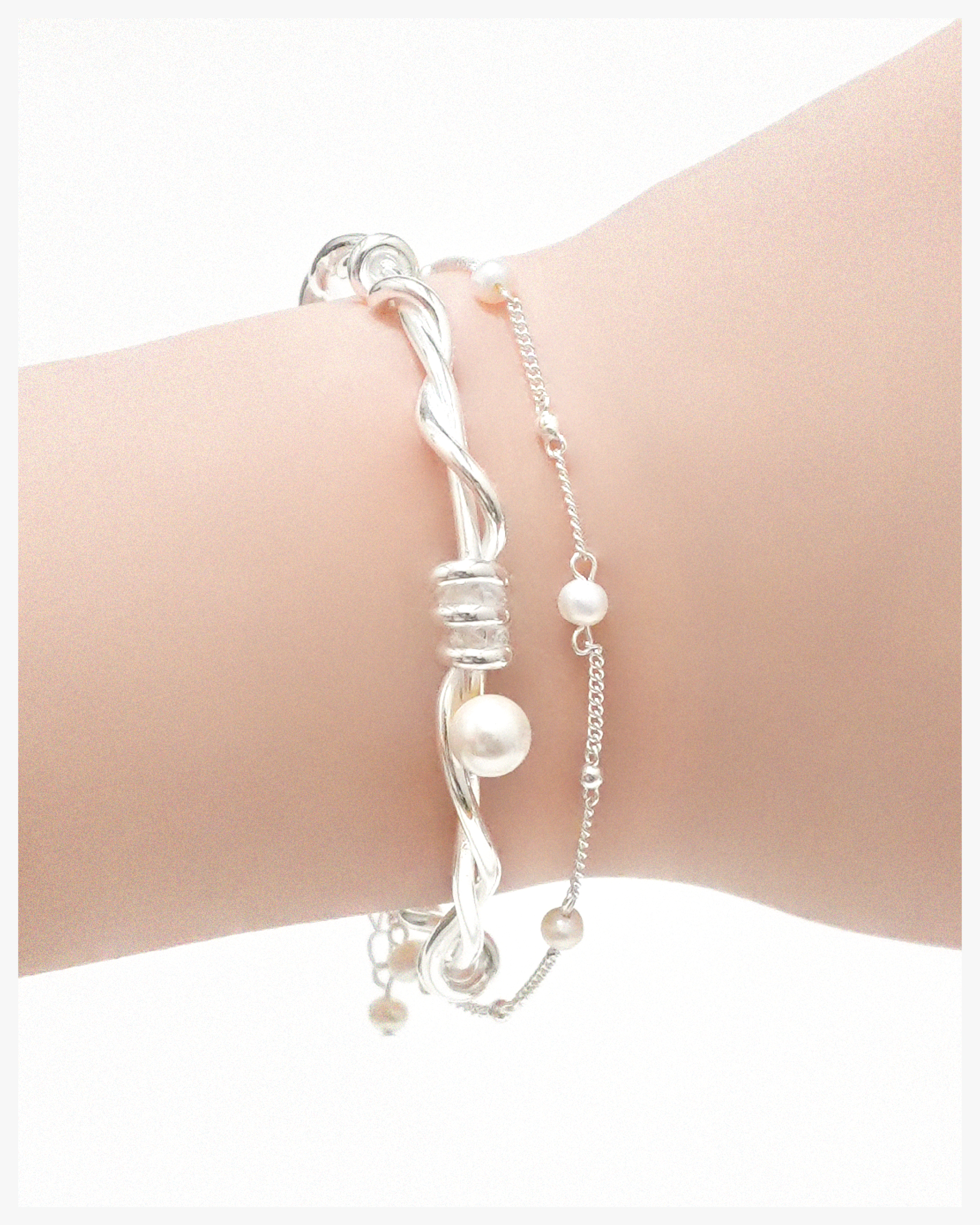 Gentle Twist Pearl Cuff Bracelet
