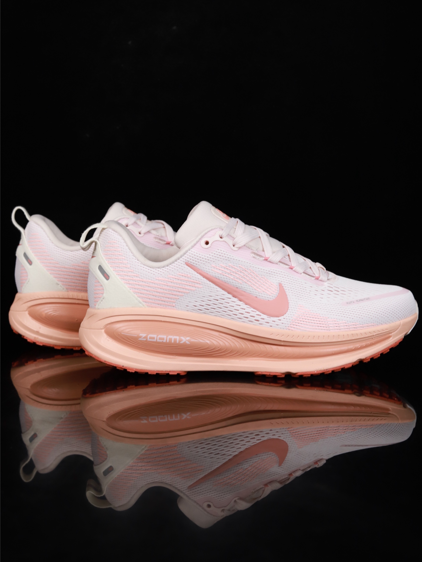 Nike Vomero 18 HM6804-601