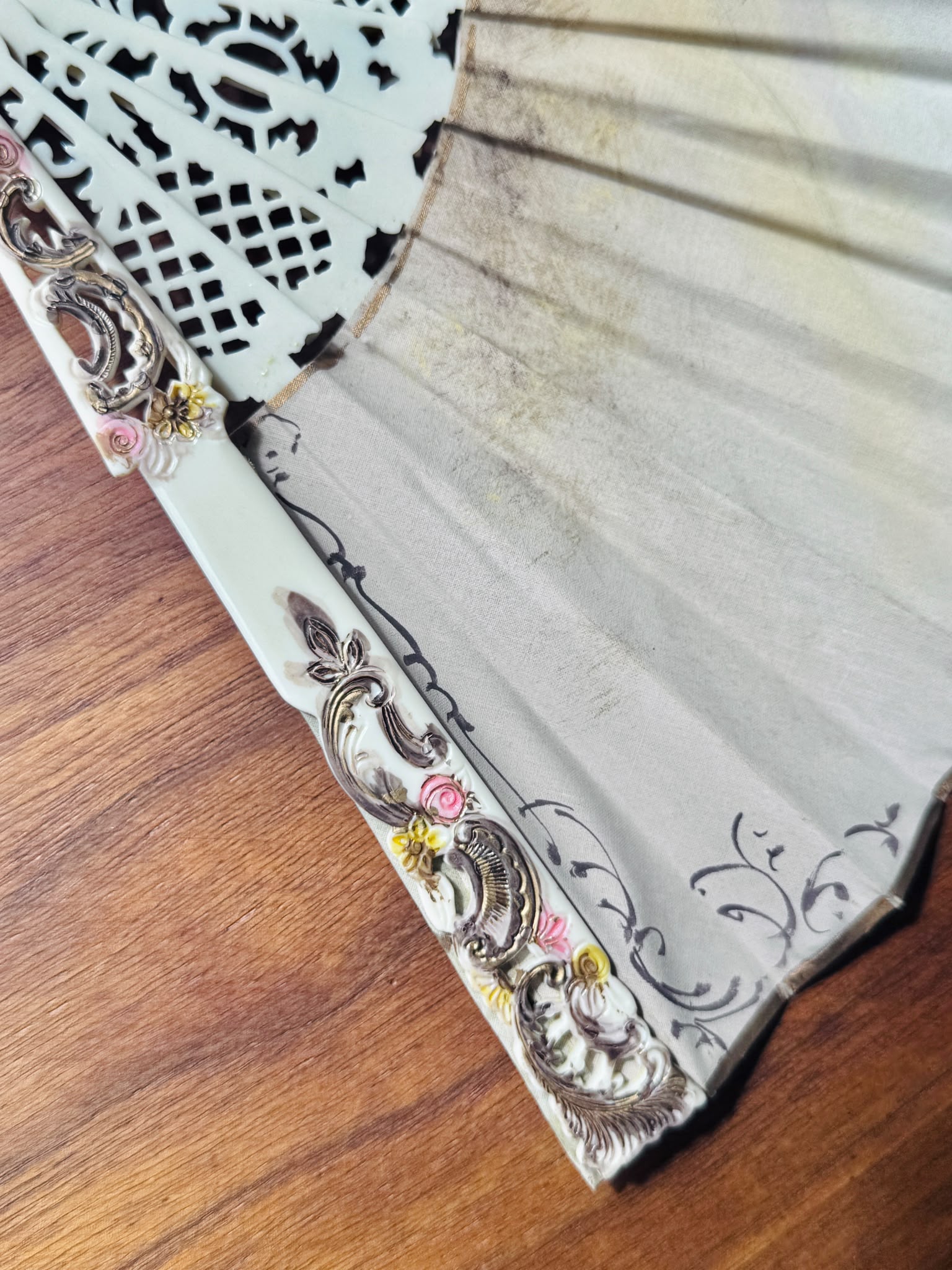 Antique c. 1890–1920 European Hand-Painted & SIgned Rococo Revival Folding Fan (MT2616)