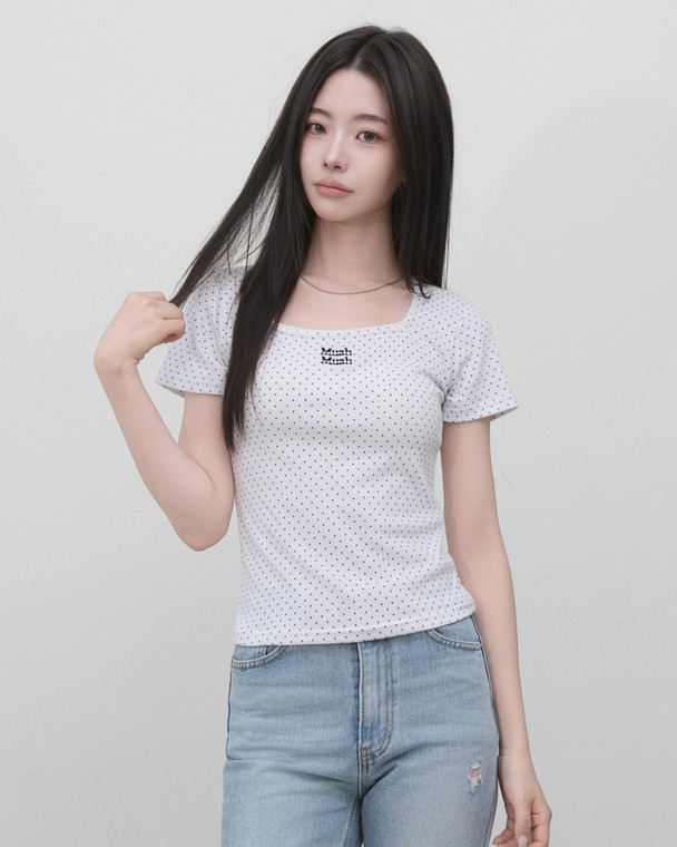 MuahMuah SQUARE NECK DOT HALF SLEEVE