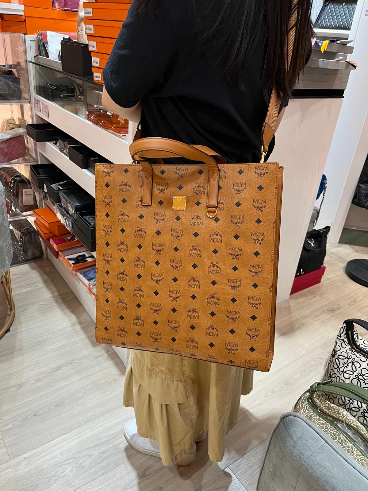 MCM AREN TOTE IN VISETOS TWO WAY BAG 焦糖色牛皮 100%Authentic,98%new✅card tap