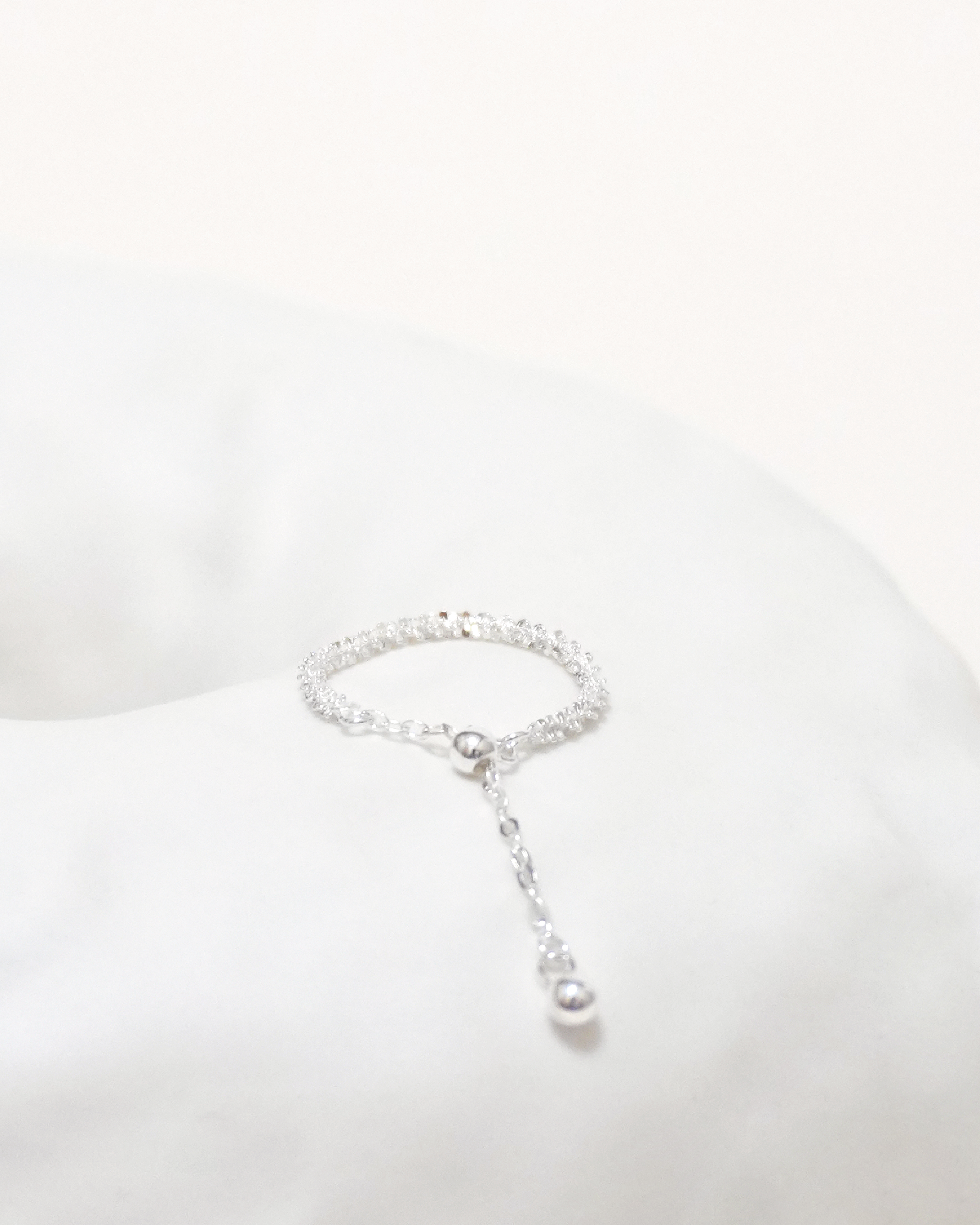 Twisted Chain Ring
