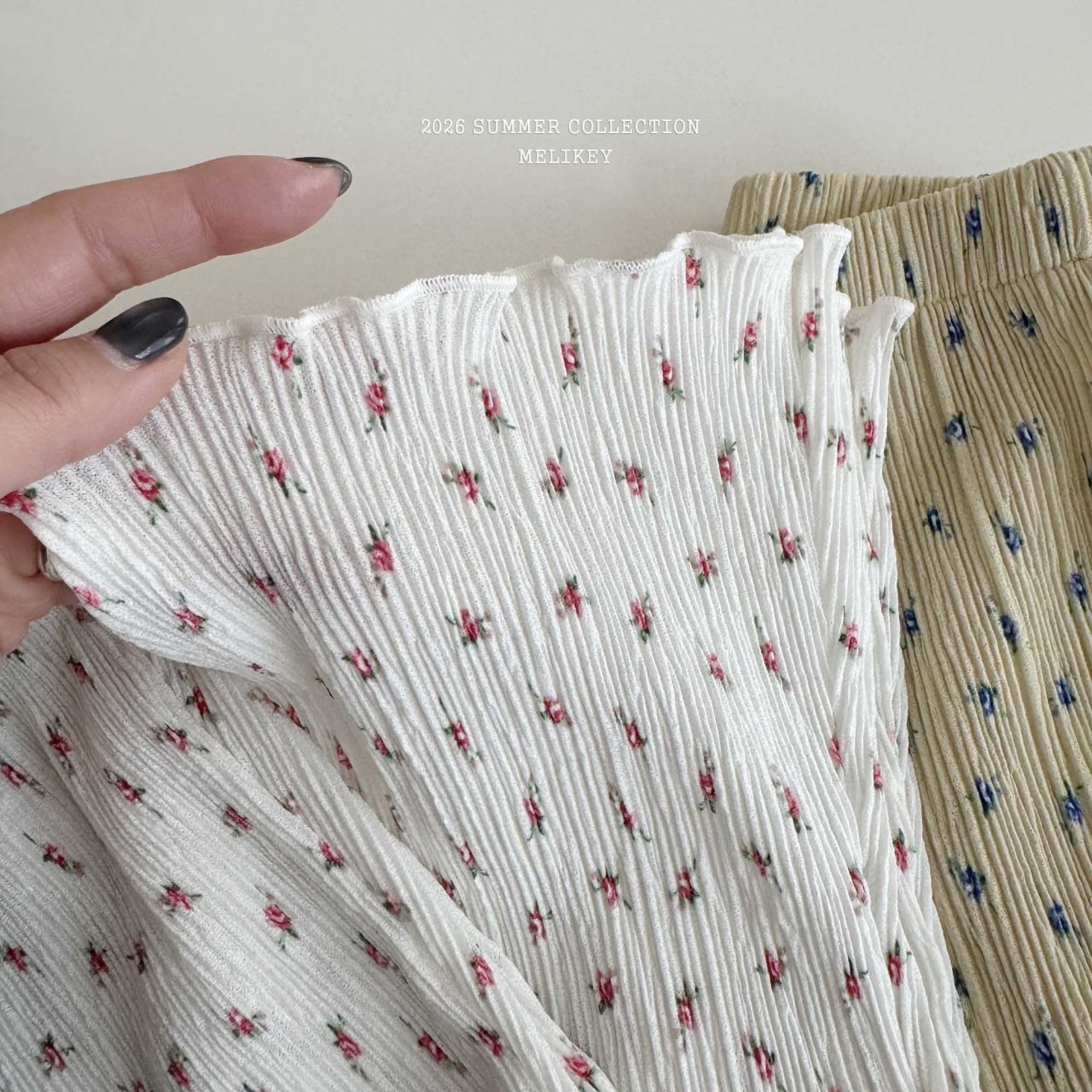 Floral Pleated Pants