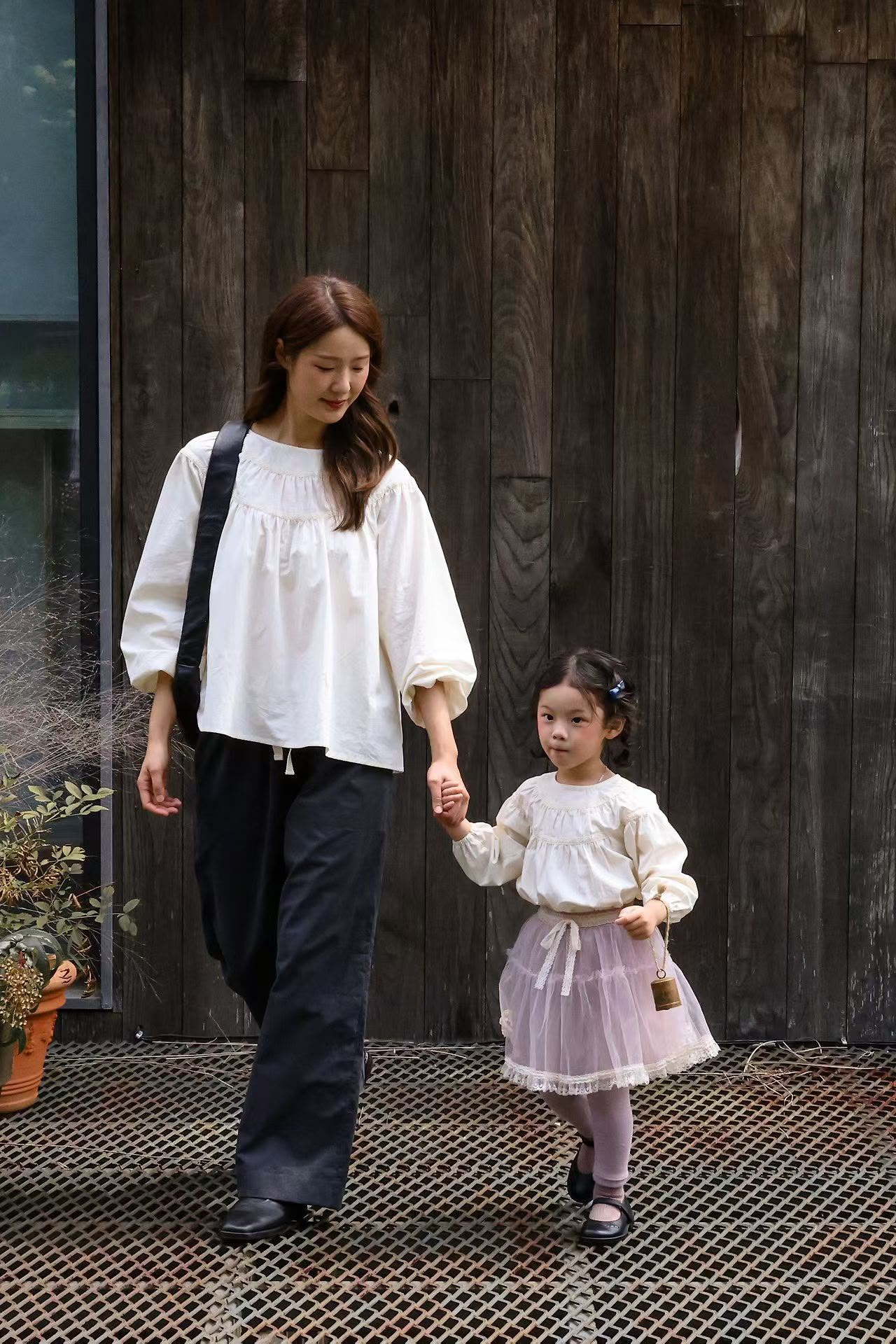 BF6281 Mom