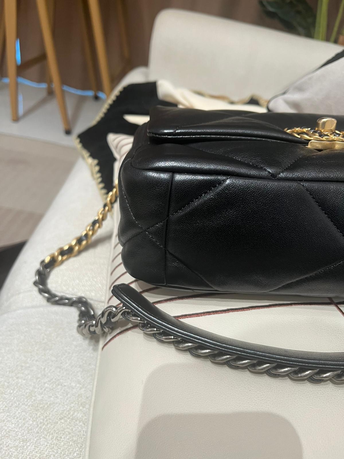 Chanel 19 Small AS1160 100%Authentic, 98%New ✅晶片✅Dust bag✅Box