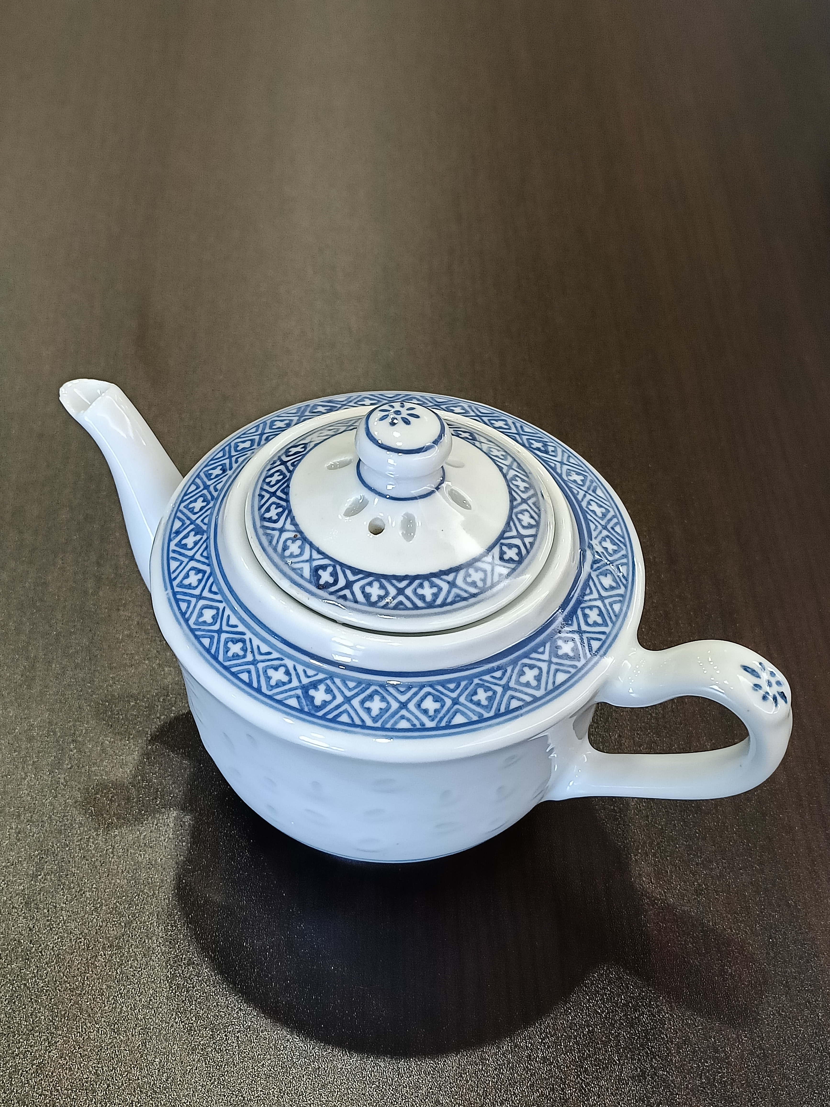 27-白底藍瓷茶壺~老瓷<有需要請聯絡我們 852-6329 6186>