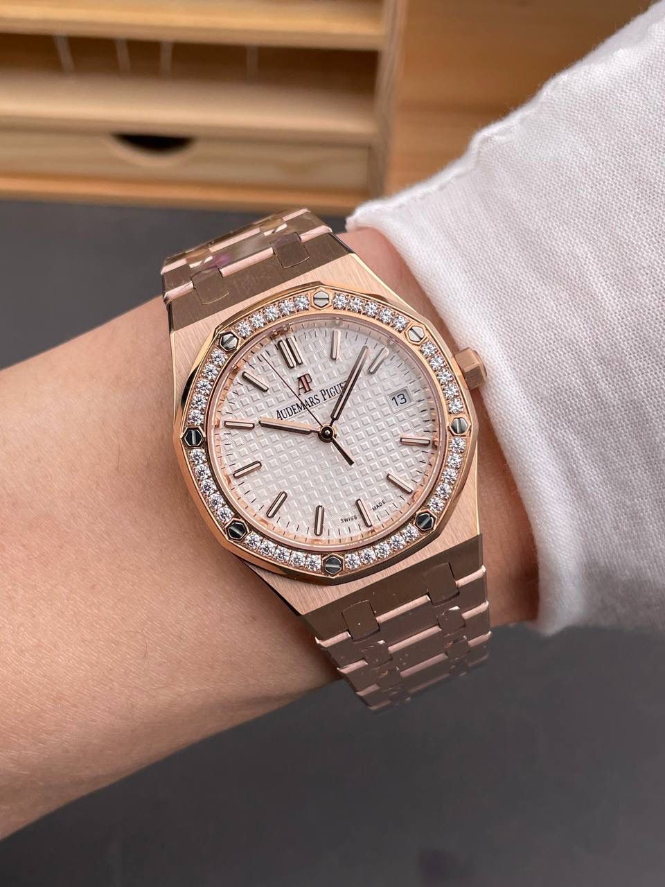 🚀皇家橡树 77351钻圈白盘女表/34mm/9015机💯