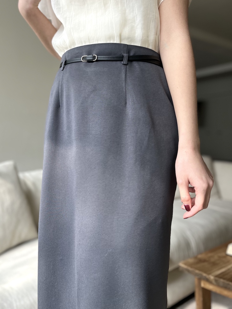 Atelier Belted Skirt (Charcoal)