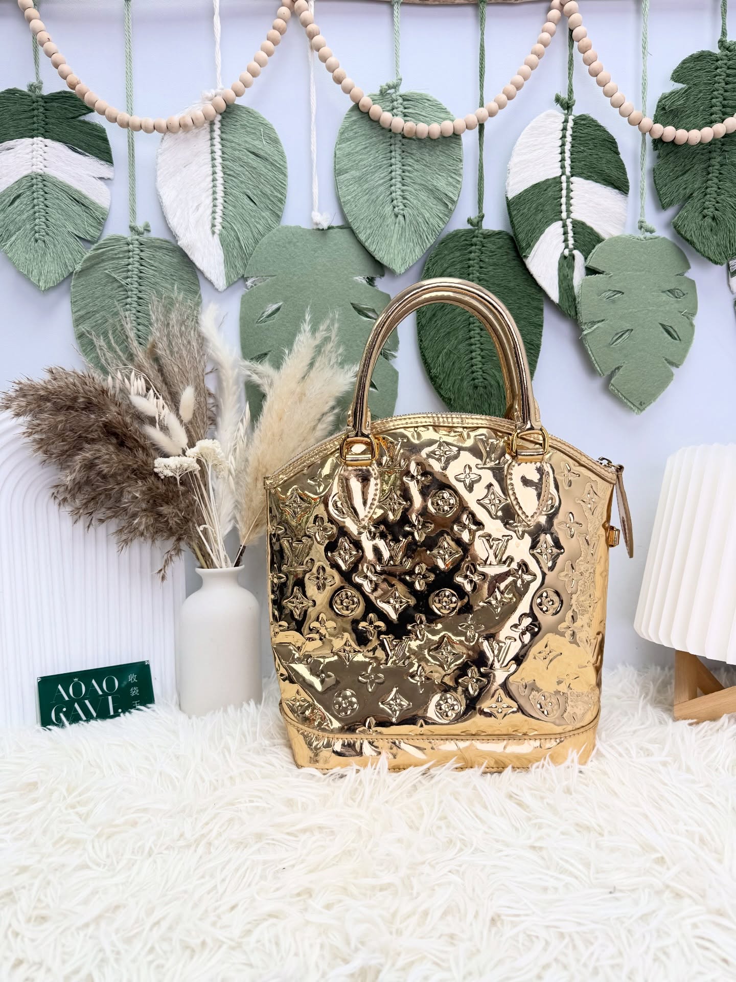 LV👜 PRE OWNED 🛍️金色漆皮手提包💛💫
