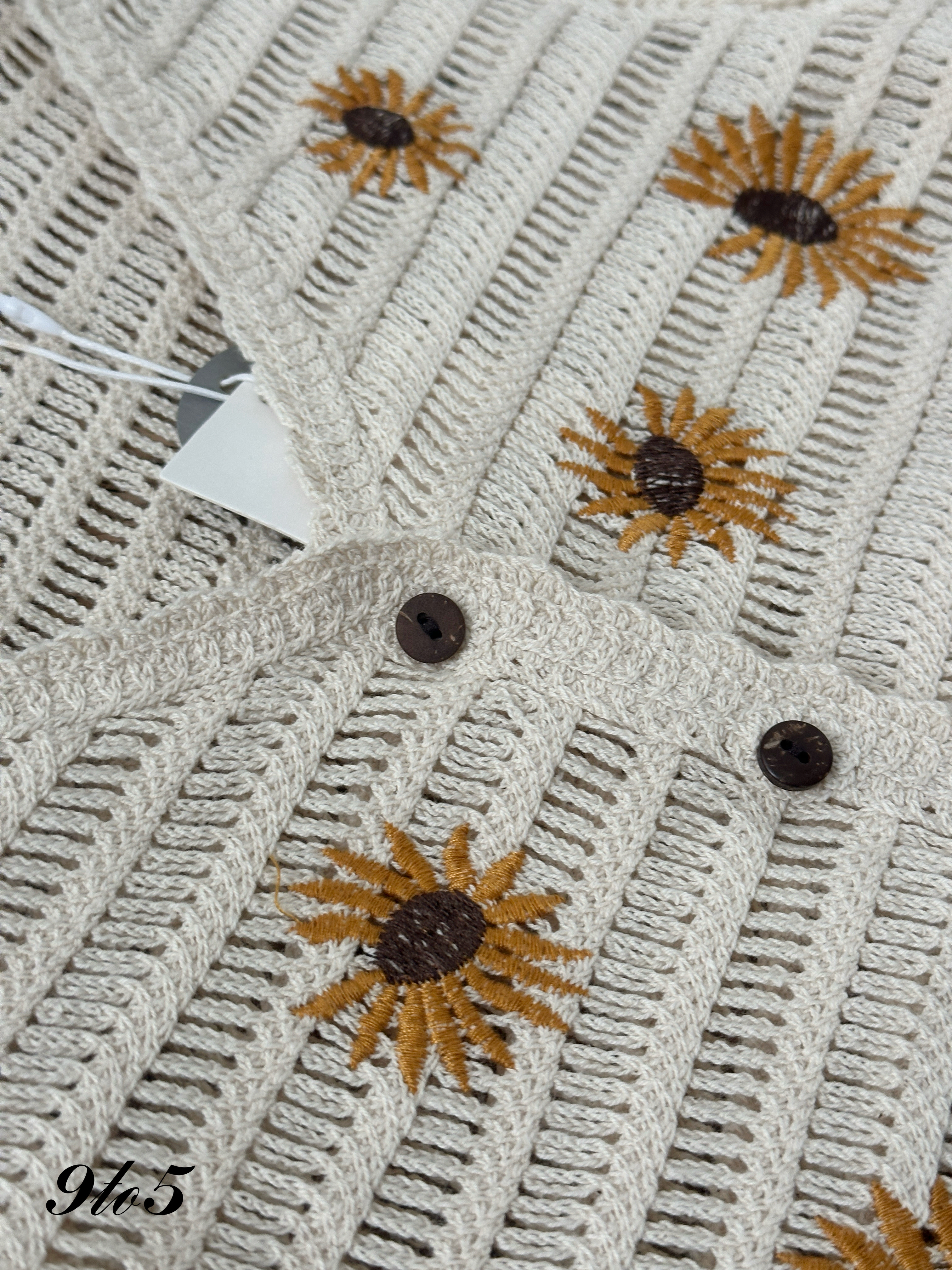 T4212 Sunflower Open-knit Cardigan - Beige & White