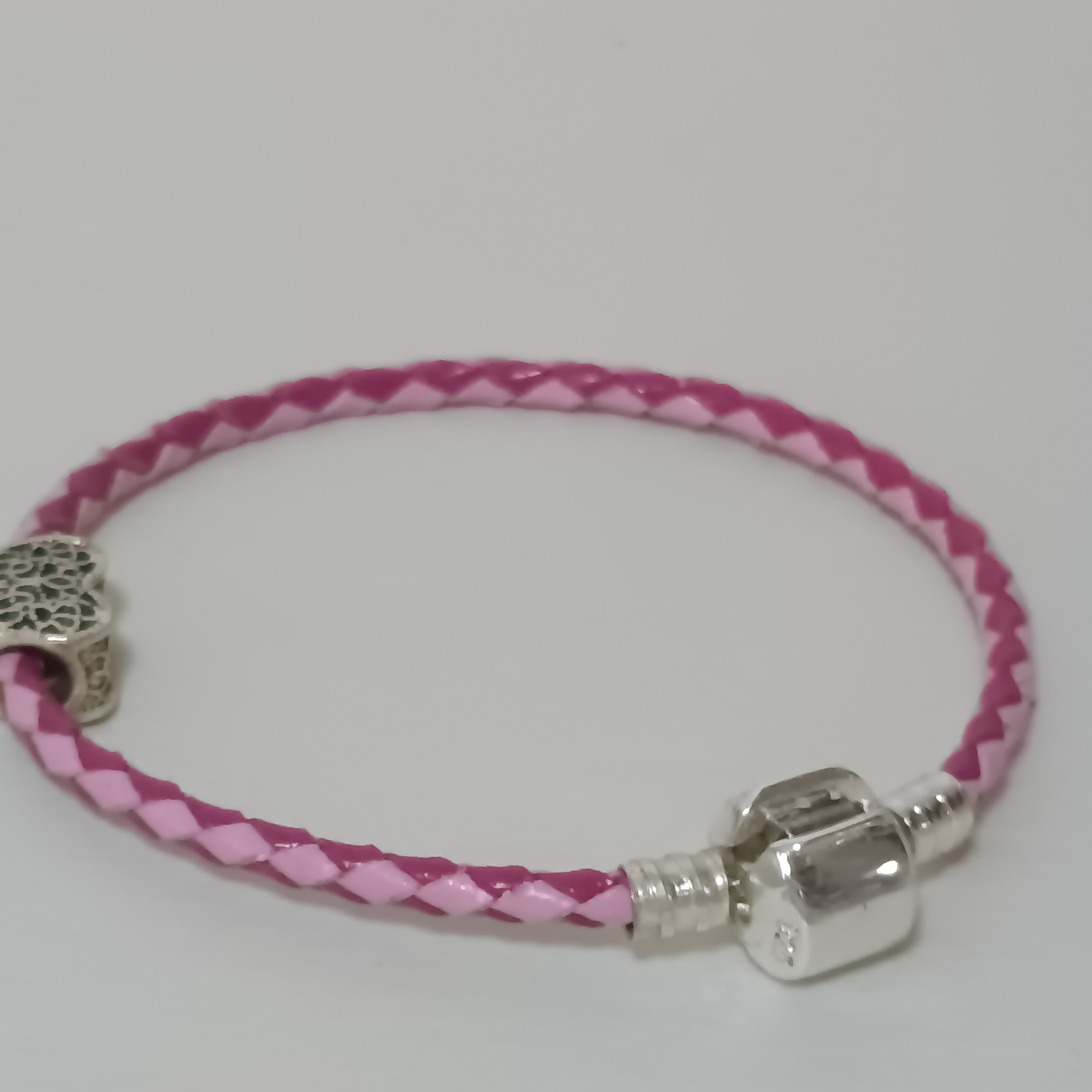 潘朵拉款鍍銀扣編織皮繩+做舊藏銀愛心手鍊