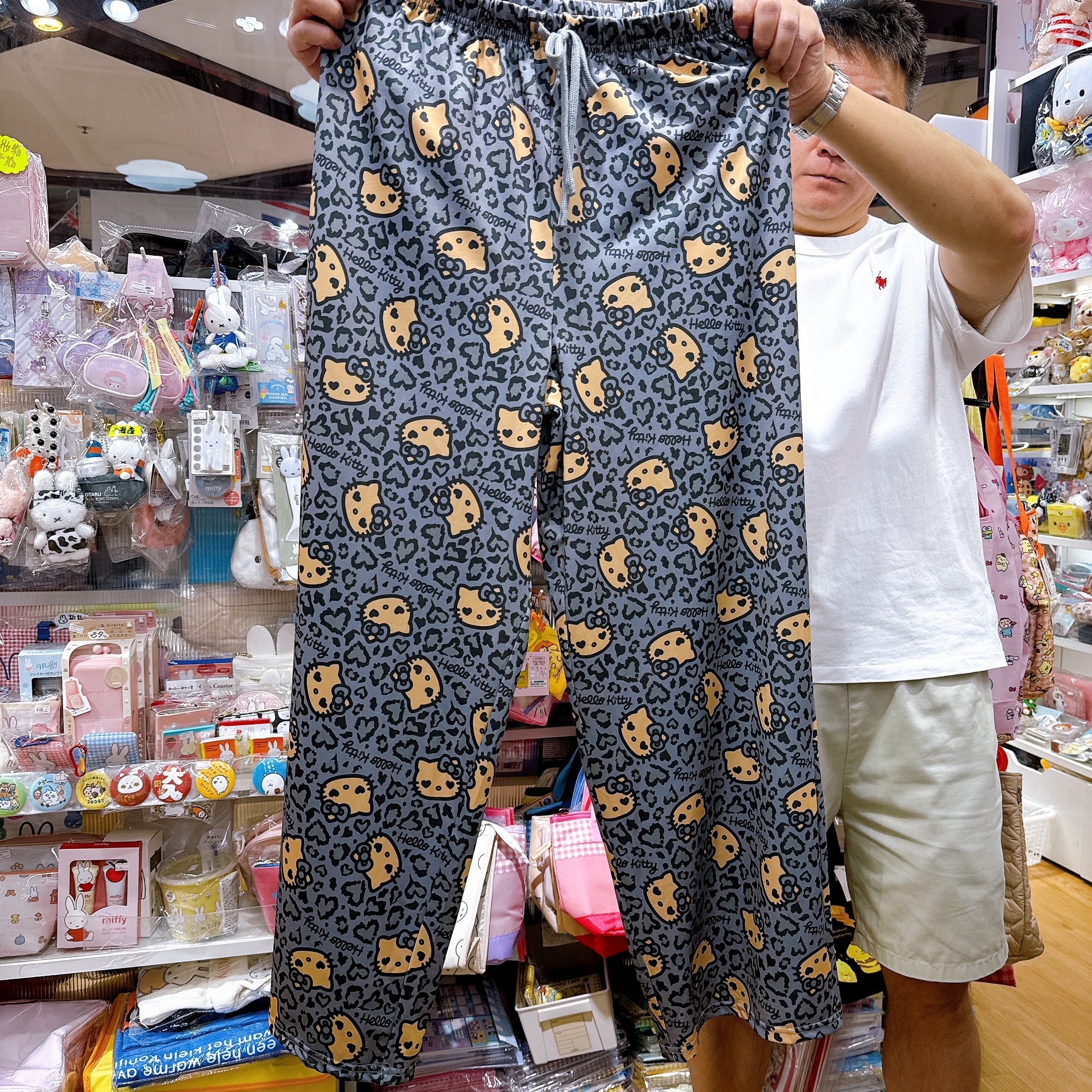 日本直送Hello Kitty彩虹兔Usahana 絲滑柔軟質地長褲