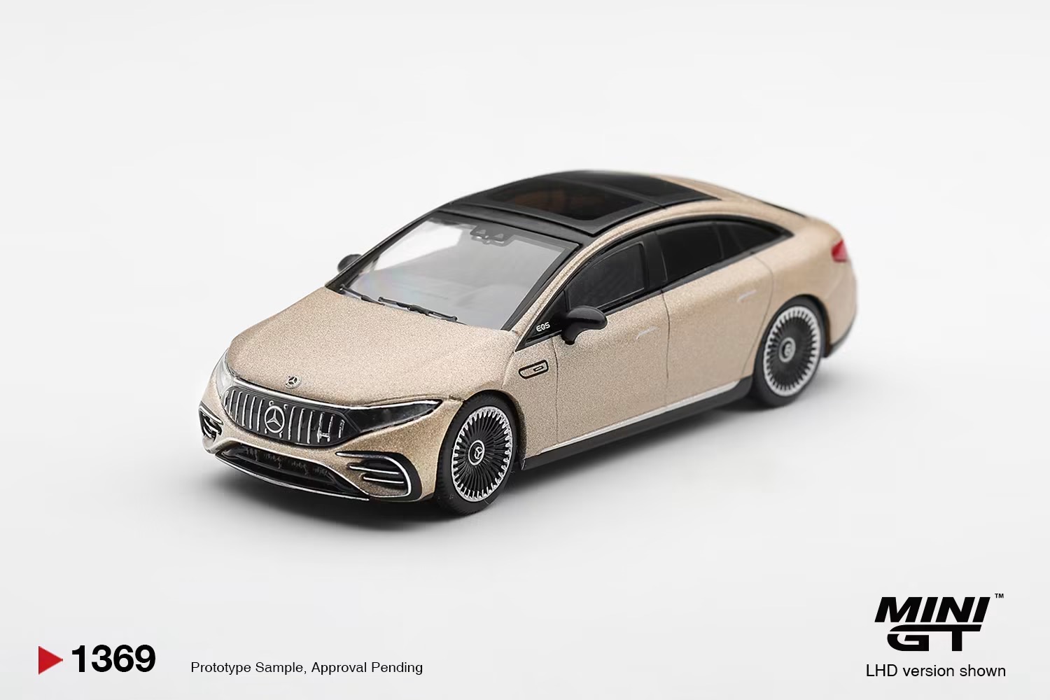 （預訂 Pre Order) MINI GT ( MGT01369-R ) Mercedes-AMG EQS 53 Gold